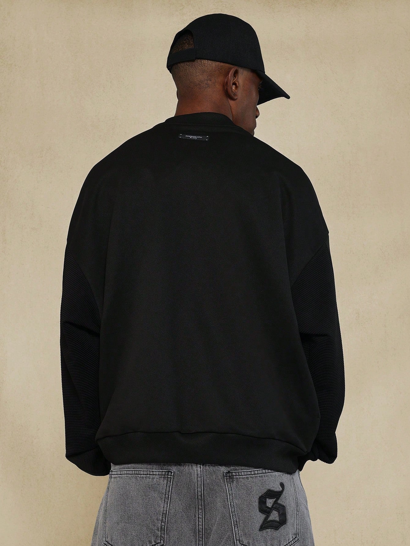 Lightweight Sweatshirt With Sleeve Texture Panel & Side Pocket