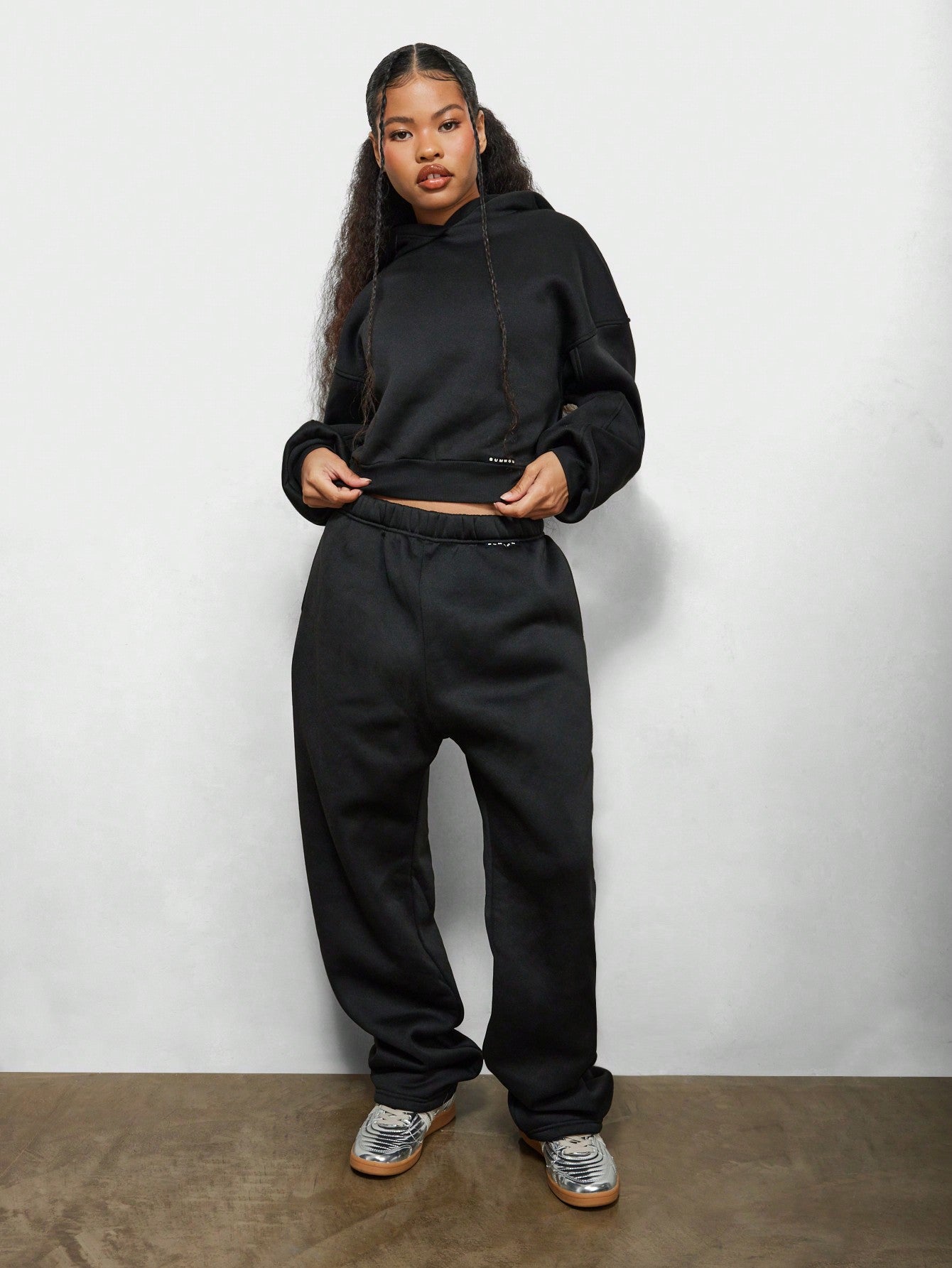 SUMWON WOMEN Cropped Hoodie And Baggy Sweatpants 2 Piece Set