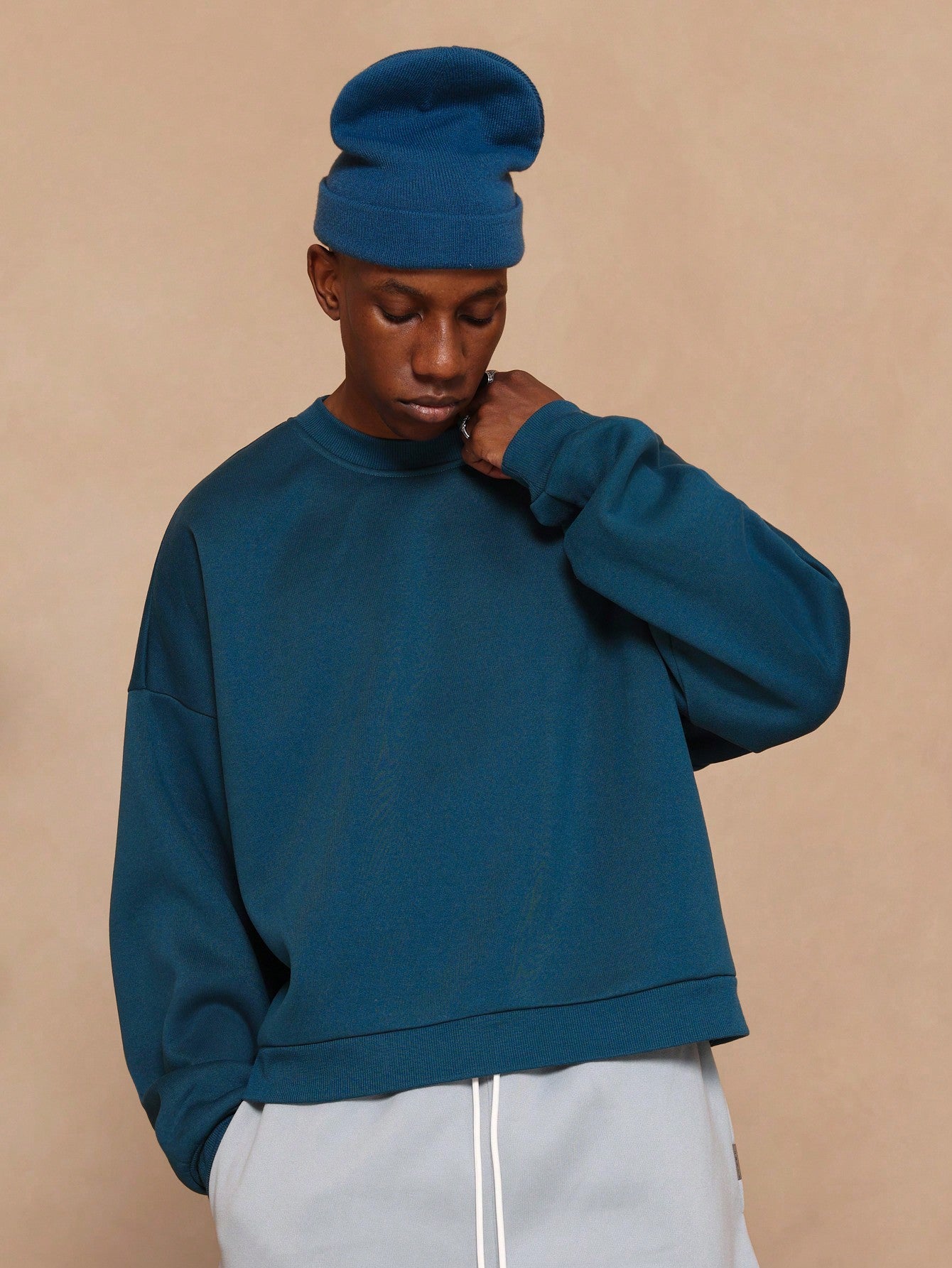 Boxy Fit Heavyweight Essential Sweatshirt