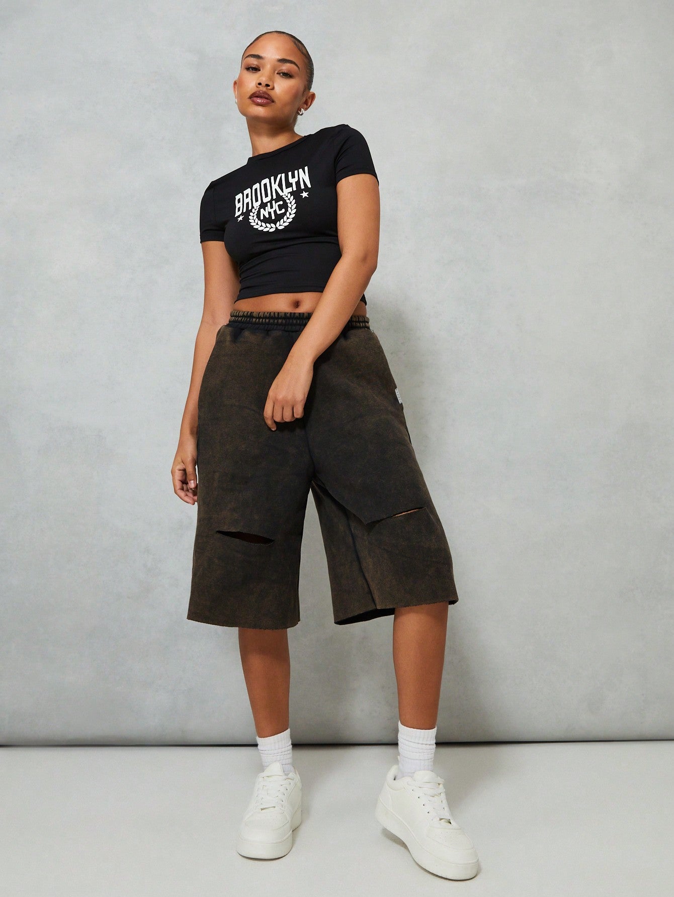 SUMWON WOMEN Washed Ripped Pull-On Bermuda Shorts