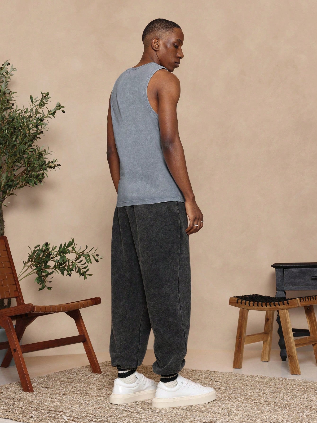 Regular Fit Washed Essential Tank Top