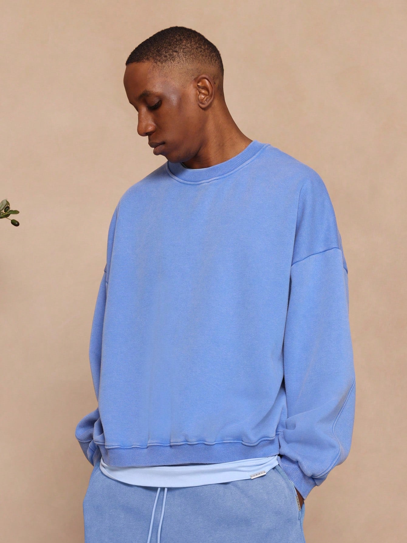 Oversized Fit Premium Essential Washed Sweatshirt