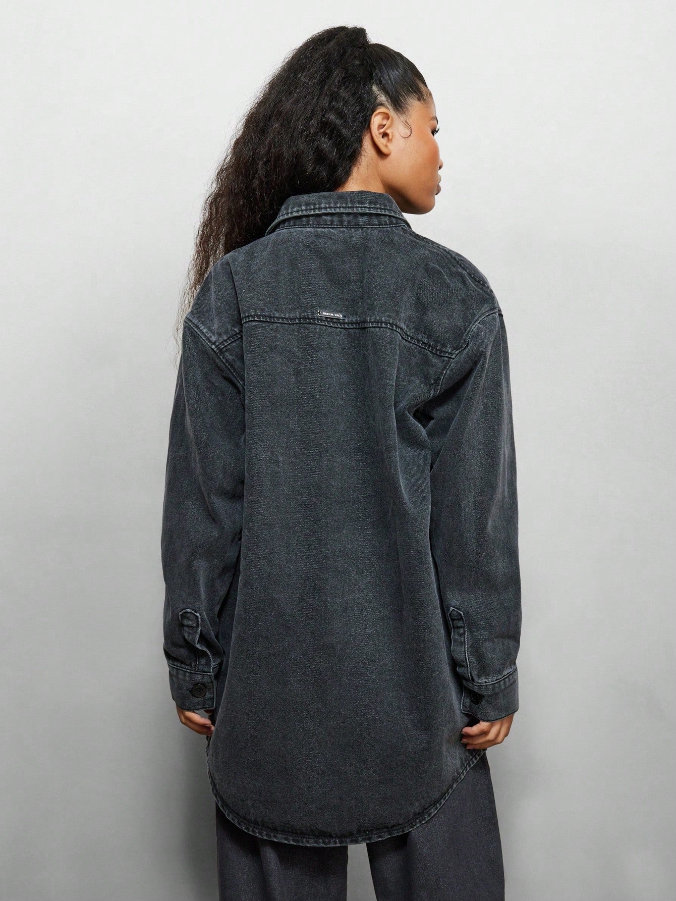 SUMWON WOMEN Oversized Fit Washed Denim Shirt