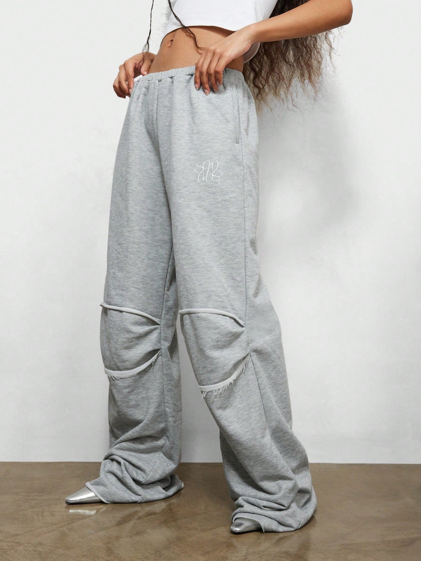 SUMWON WOMEN Wide Leg Raw Edge Knee Sweatpants