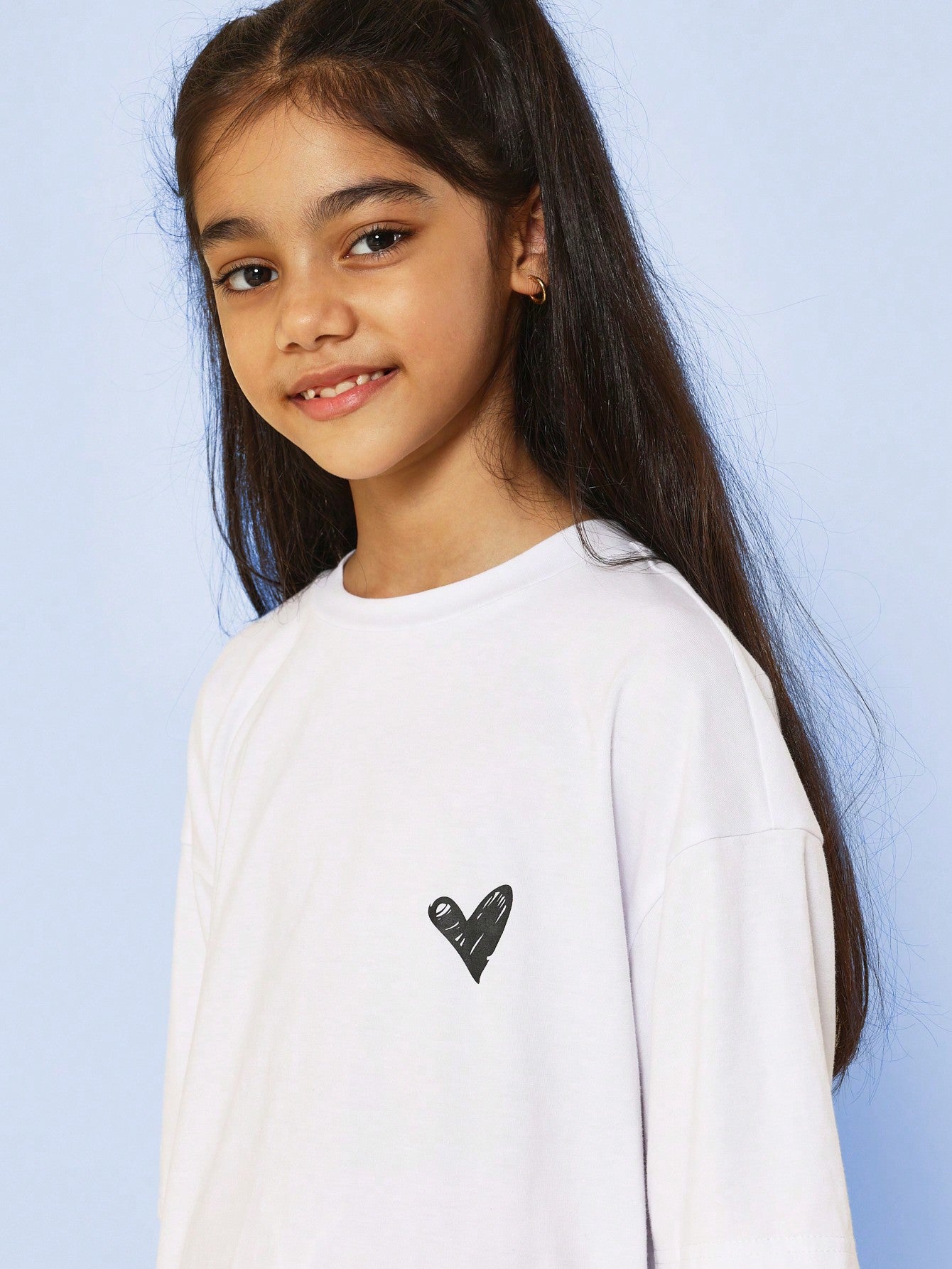 Tween Girls Oversized Fit Tee With Heart & Back Graphic Print