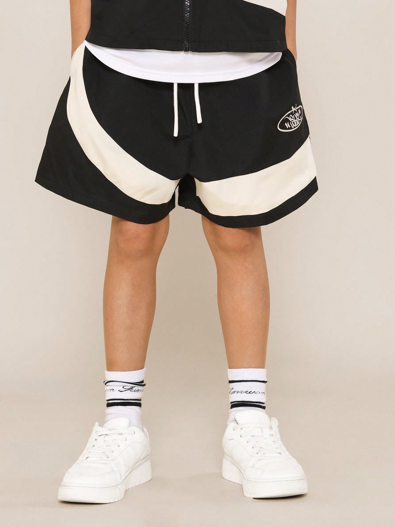 Tween Boys Boxy Fit Colour Block Zip Through Shirt And Short With Letter Graphic Print