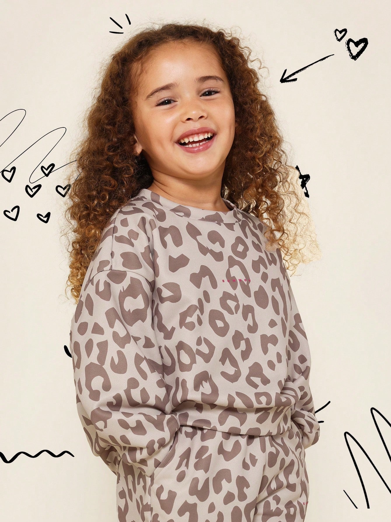 Young Girls Everyday Comfort Leopard Crew Neck Sweatshirt And 90's Sweatpants 2 Piece Set