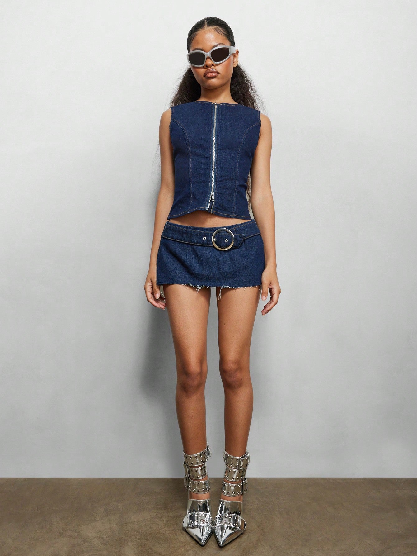 SUMWON WOMEN Sleeveless Zip Through Denim Top