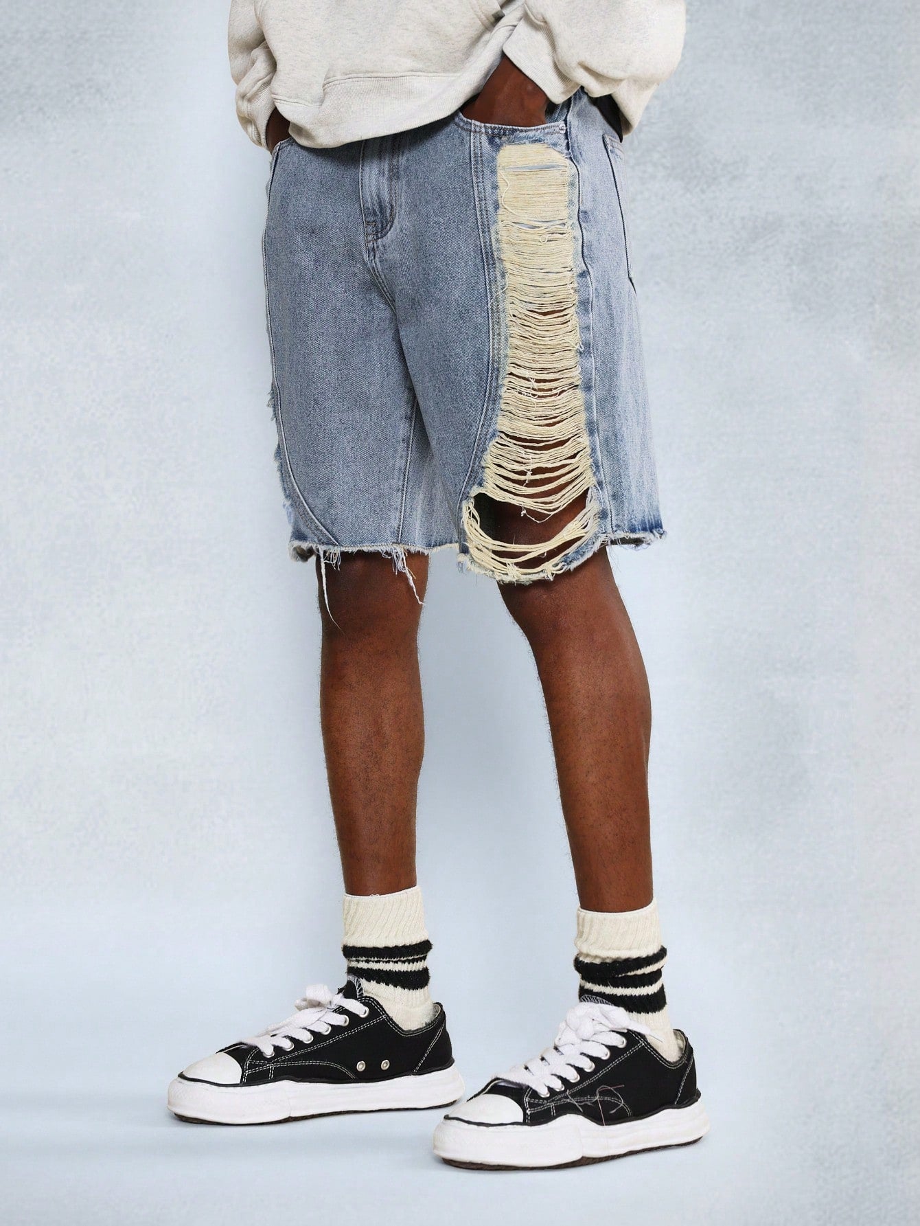 Washed Ripped Raw Edge Denim Short