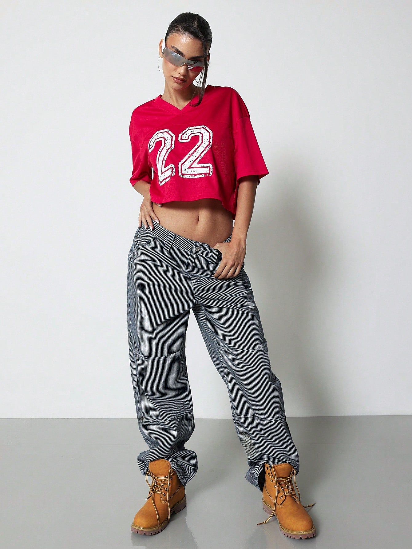 SUMWON WOMEN Crop Baller Tee With Number 22 Graphic Print