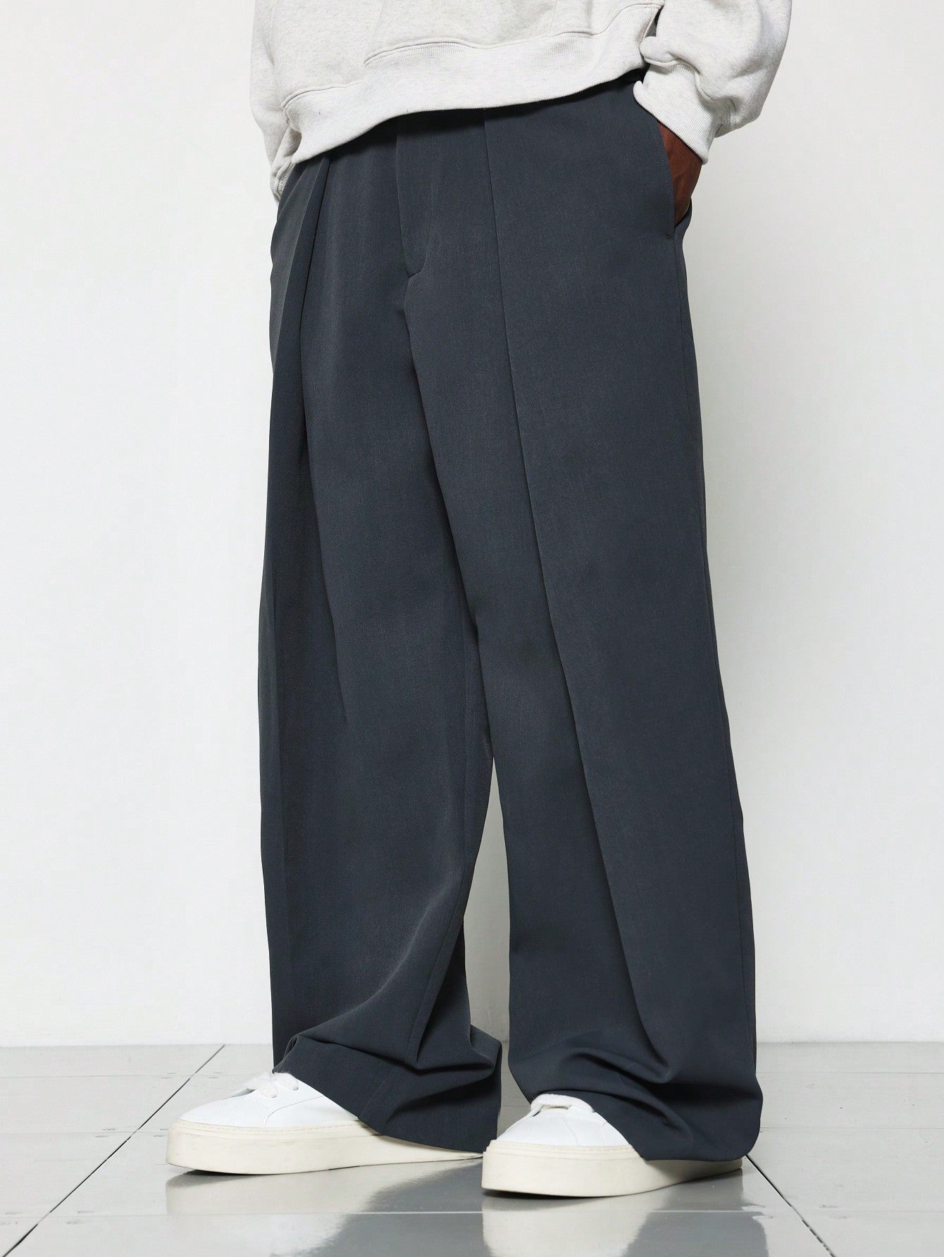 Wide Leg Premium Tailoring Pleated Trouser