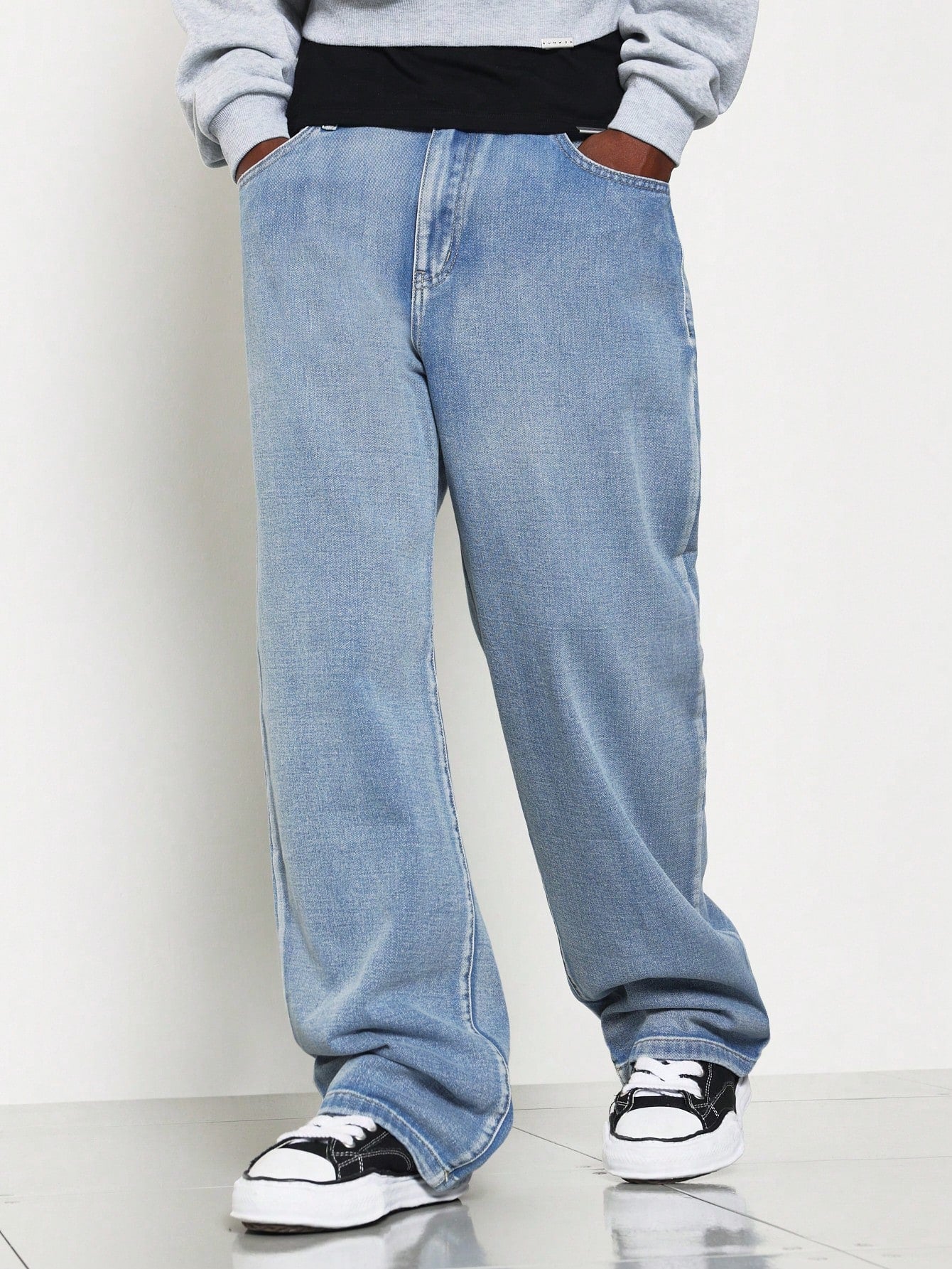 Loose Fit Washed Jean