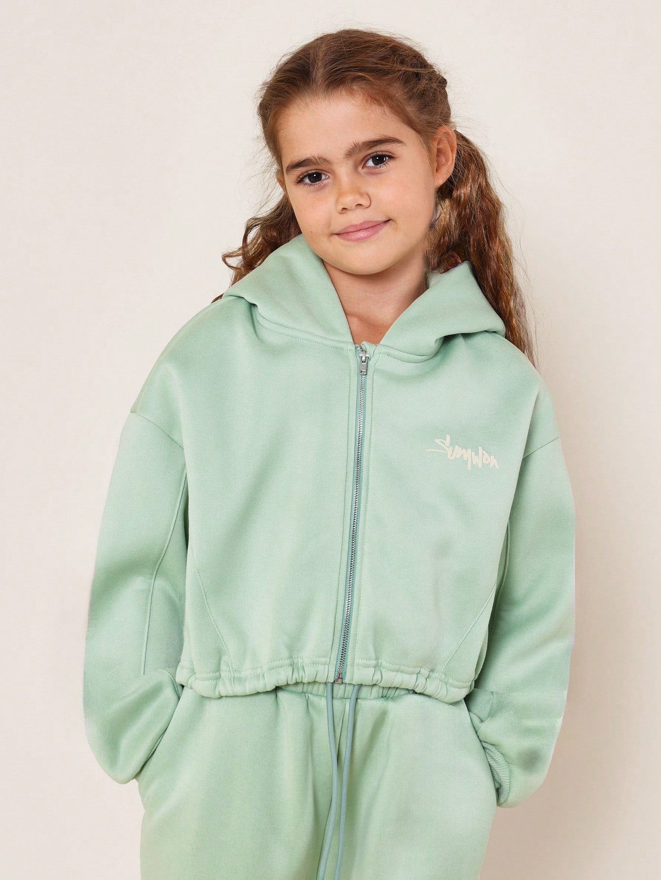 Tween Girls Crop Zip Through Hoodie And Jogger 2 Piece Set