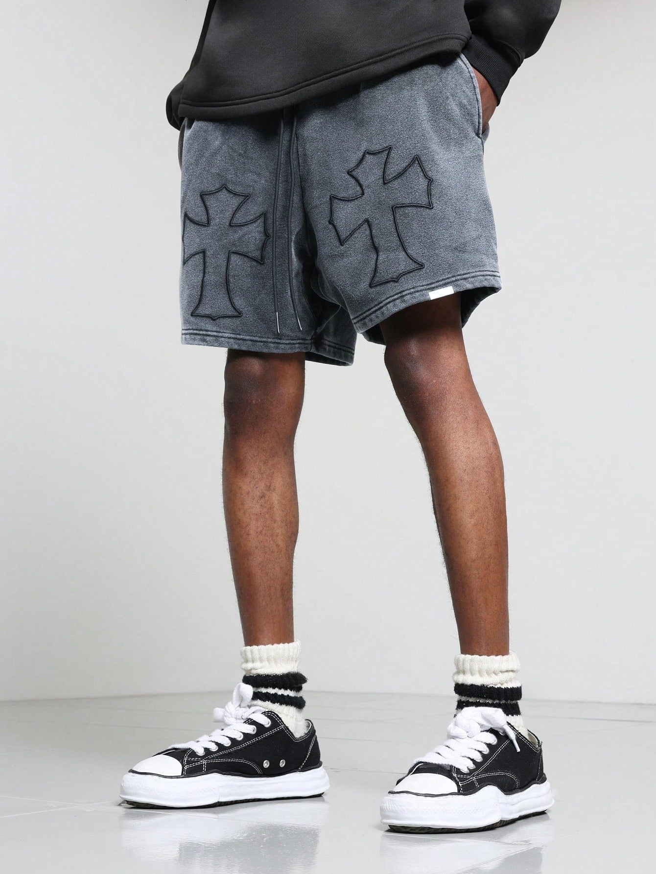 Drop Crotch Washed Short With Front Cross Embroidery