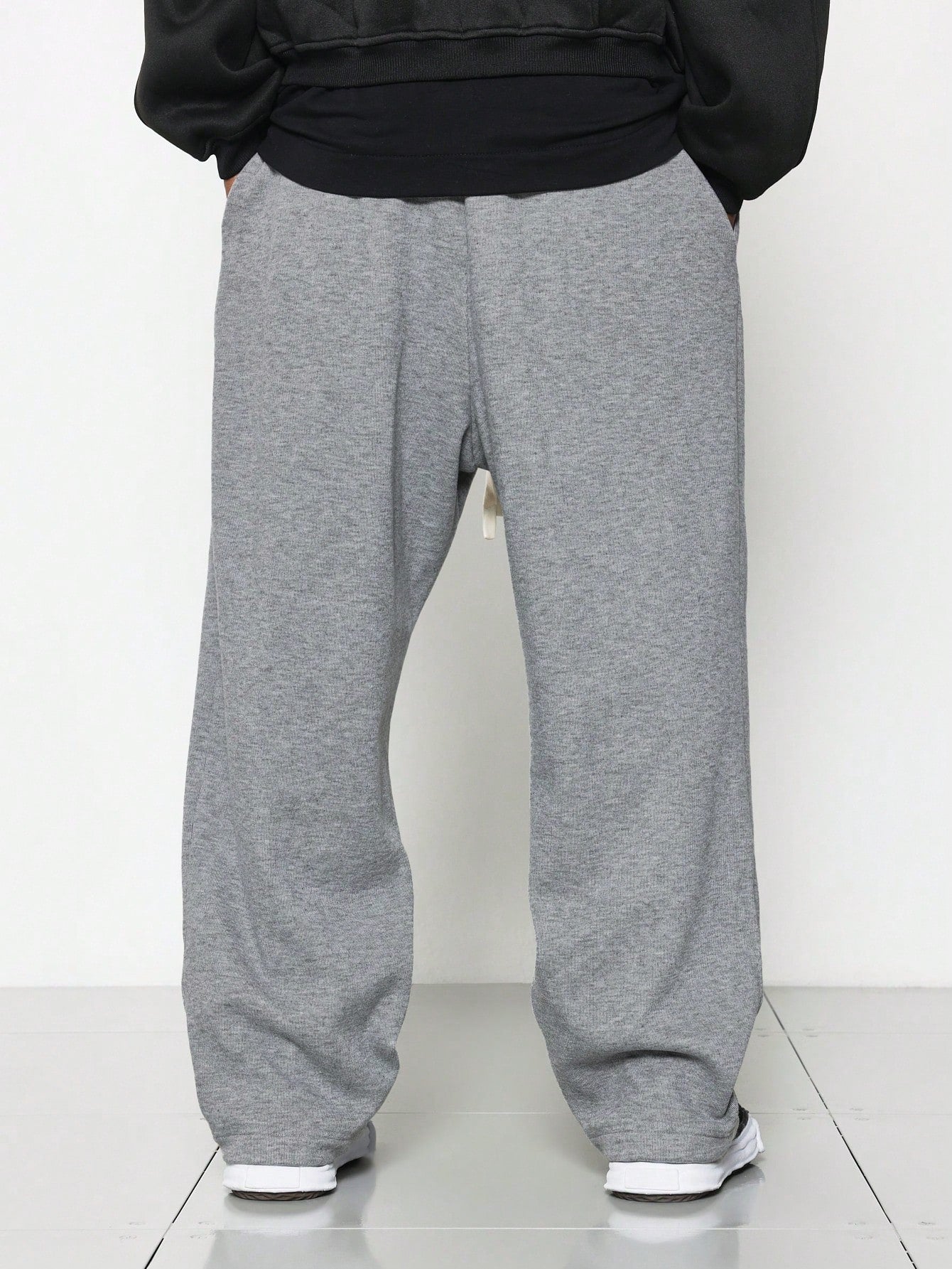 Loose Fit Side Tape Jogger