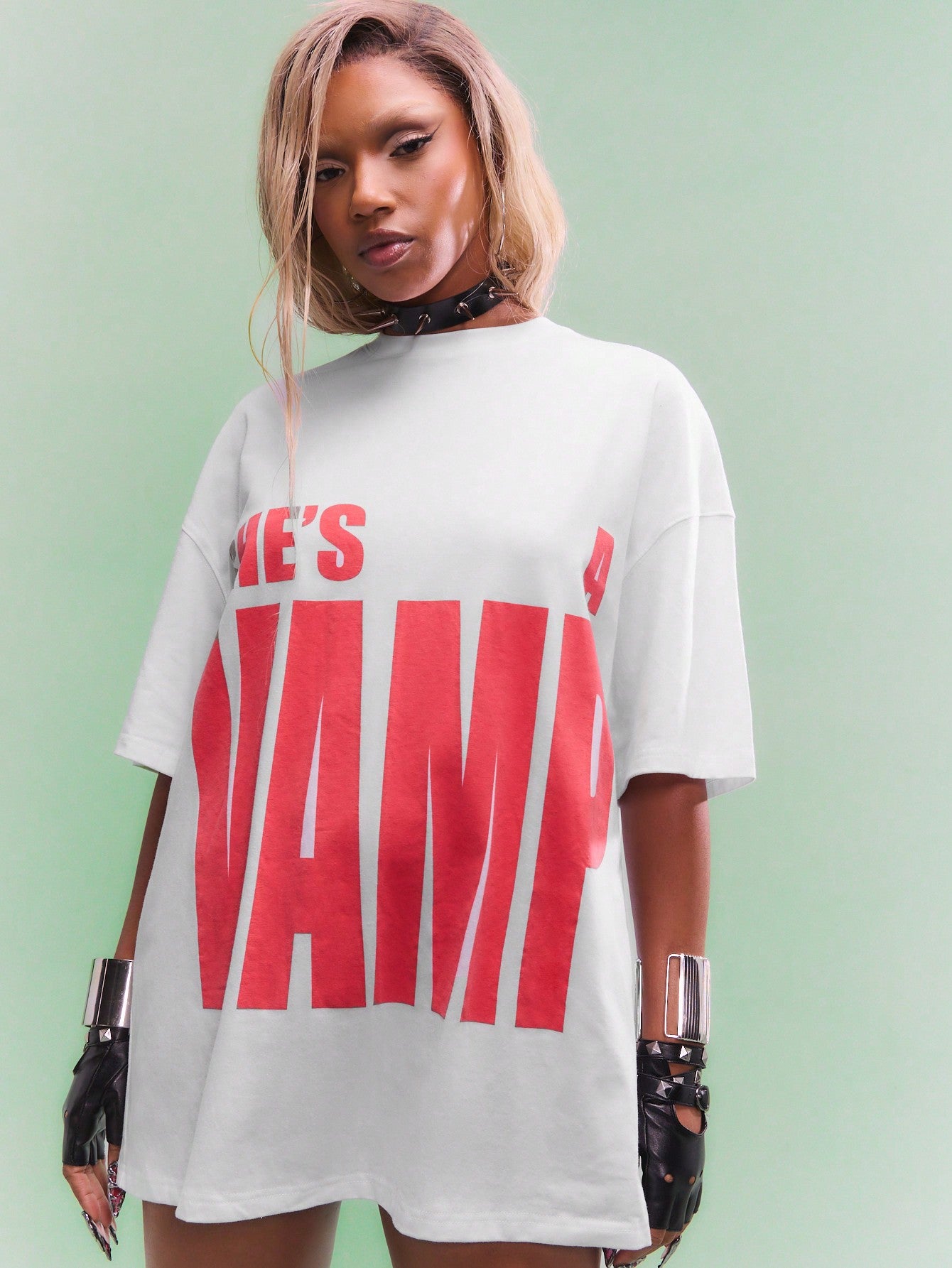 SUMWON WOMEN Oversized Boxy Tee With Slogan Graphic Print