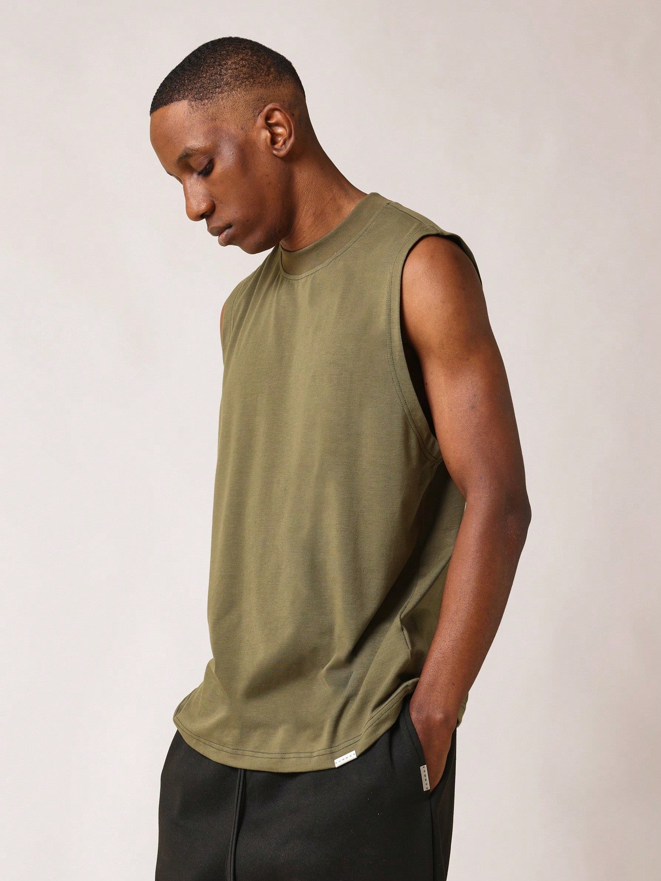 Regular Fit Essential Sleeveless Tank