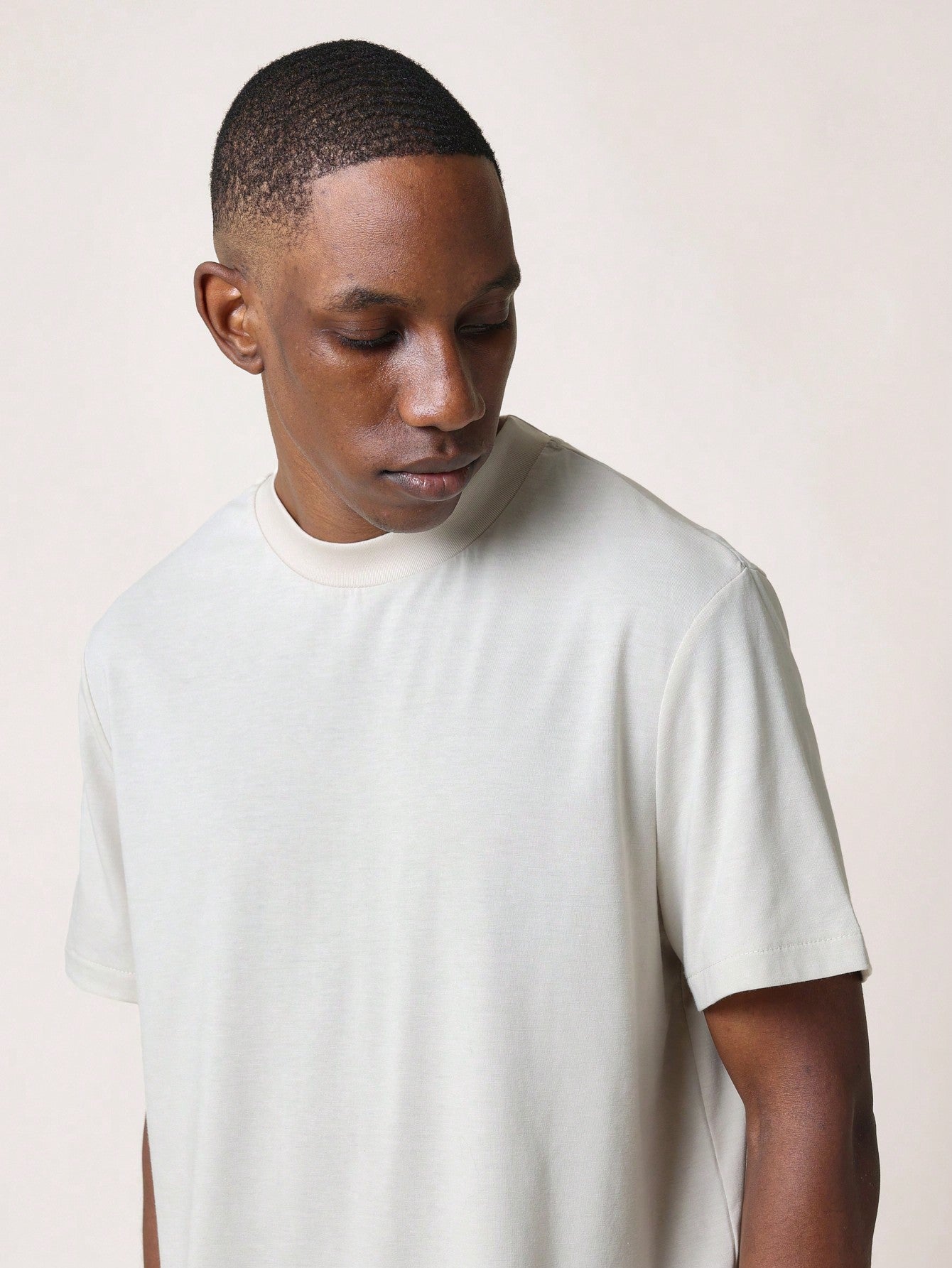 Slim Fit Short Sleeve Essential Tee