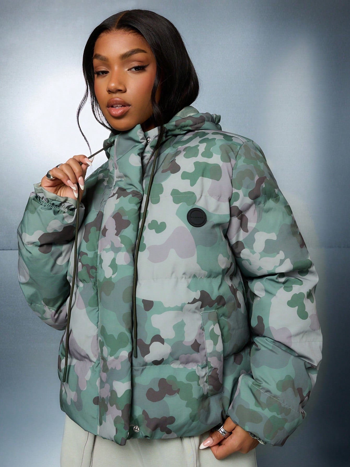 SUMWON WOMEN Camo Puffed Zip Through Hooded Jacket