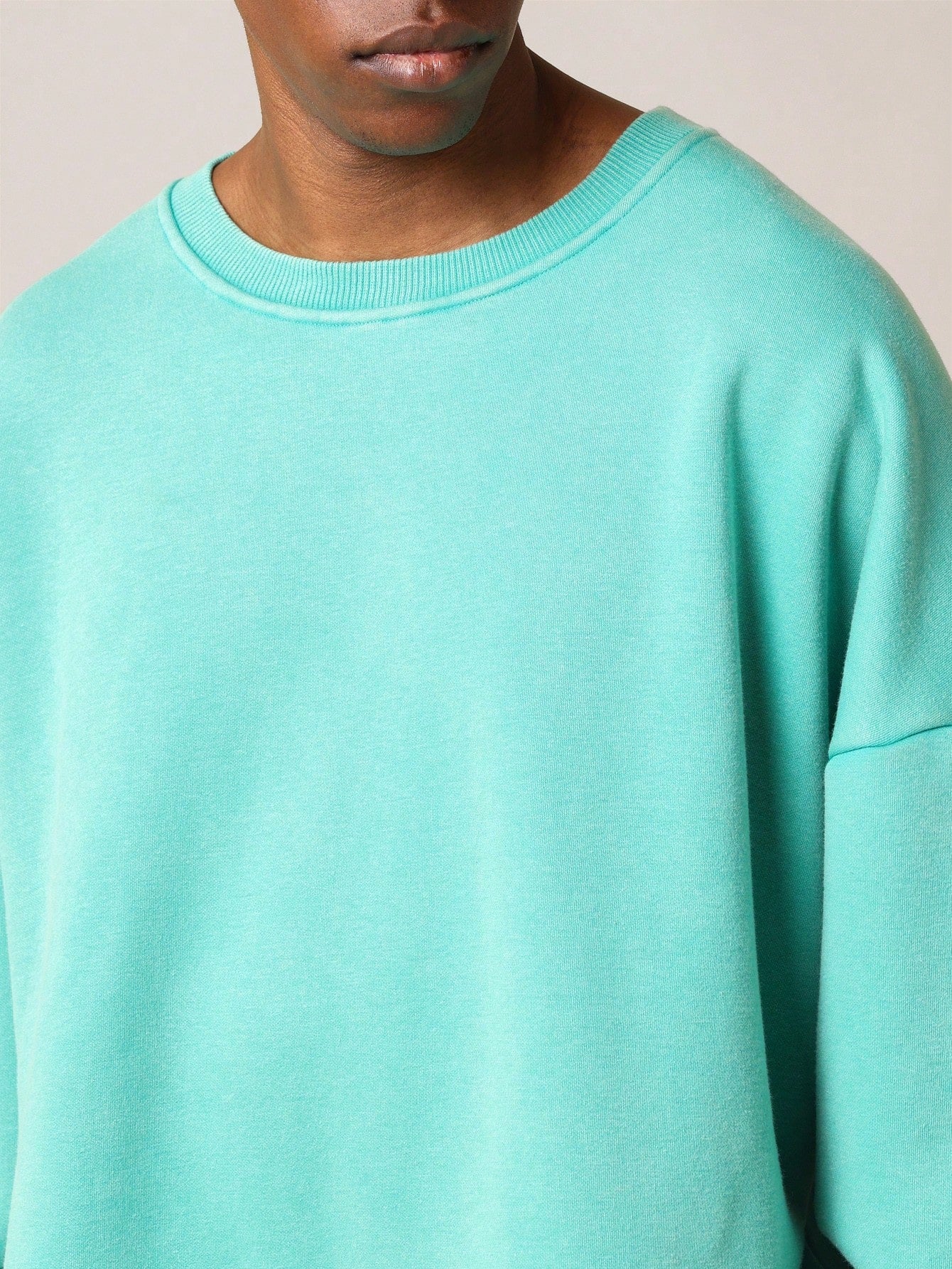 Oversized Fit Washed Super Premium Heavyweight Essential Sweatshirt