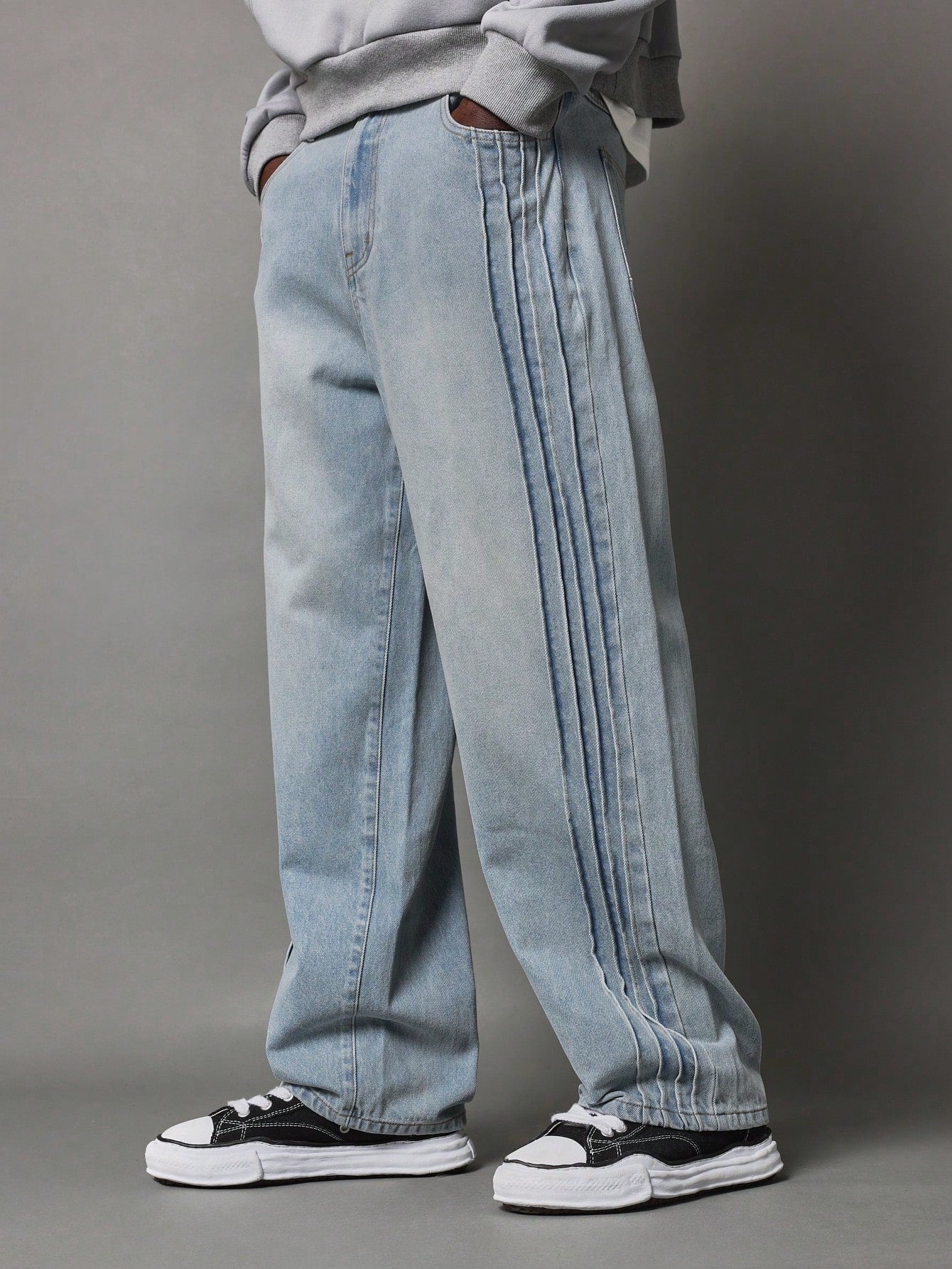 Loose Fit Washed Pintucks Jean