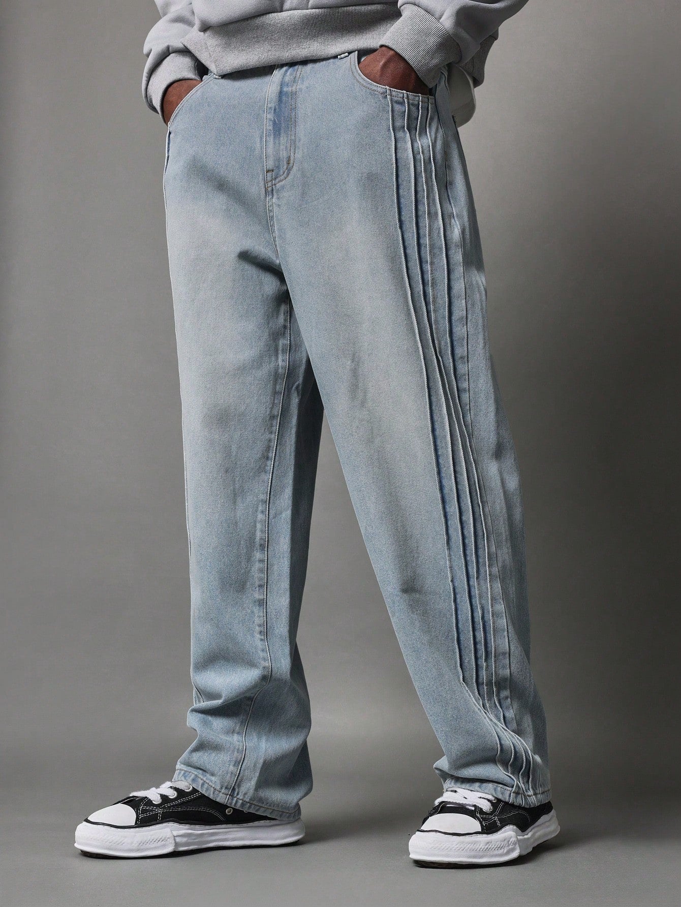 Loose Fit Washed Pintucks Jean