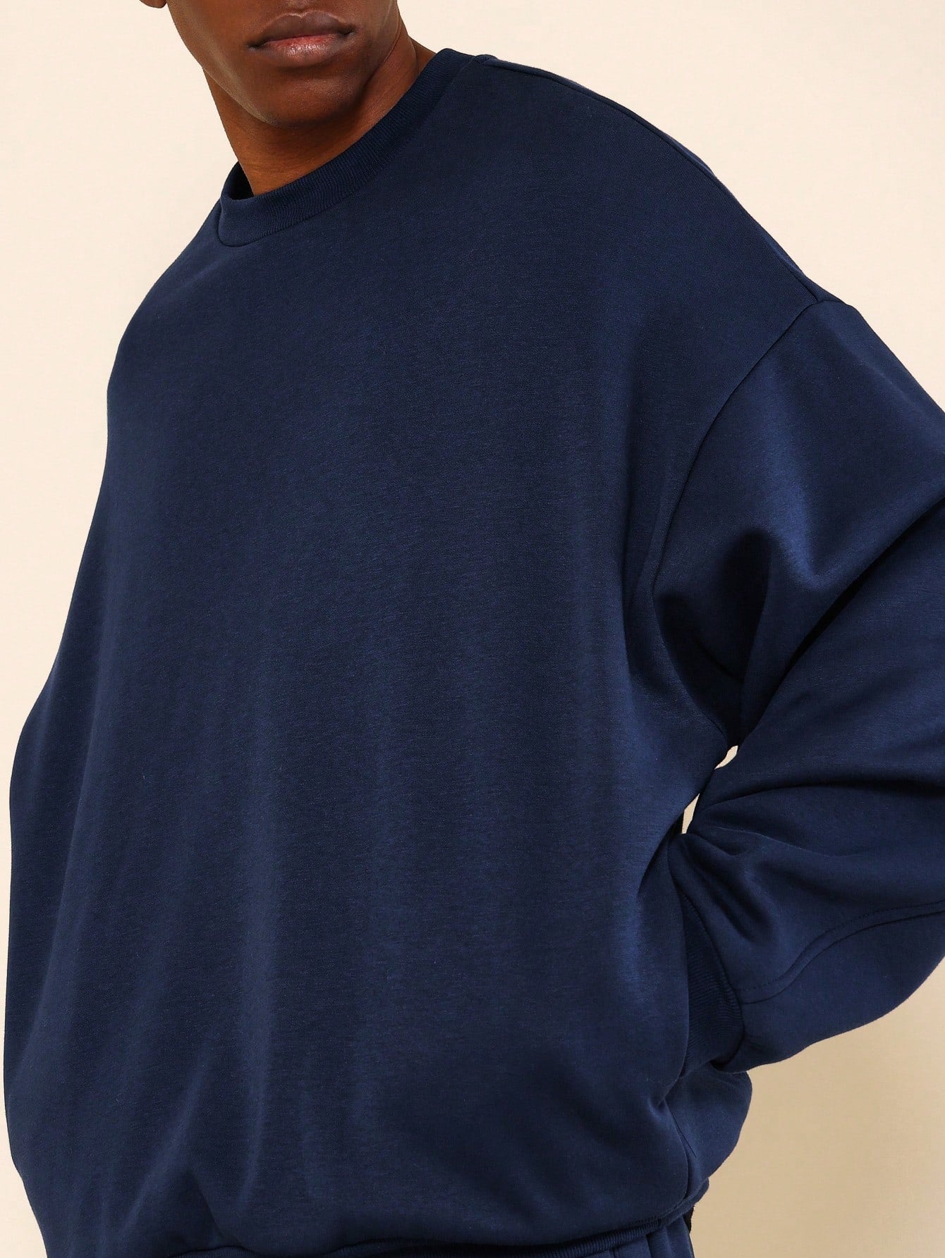 Regular Fit Premium Heavyweight Essential Sweatshirt With Side Pockets