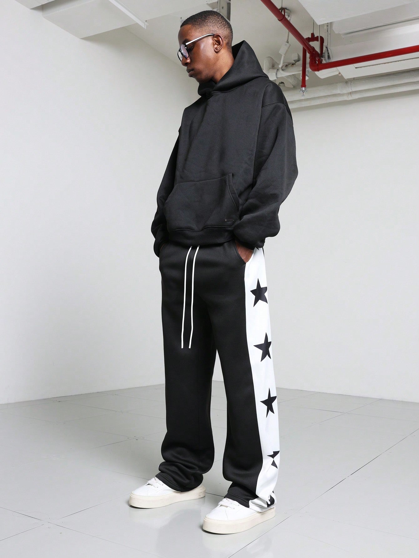 Loose Fit Contrast Side Panel Star Printed Sweatpants