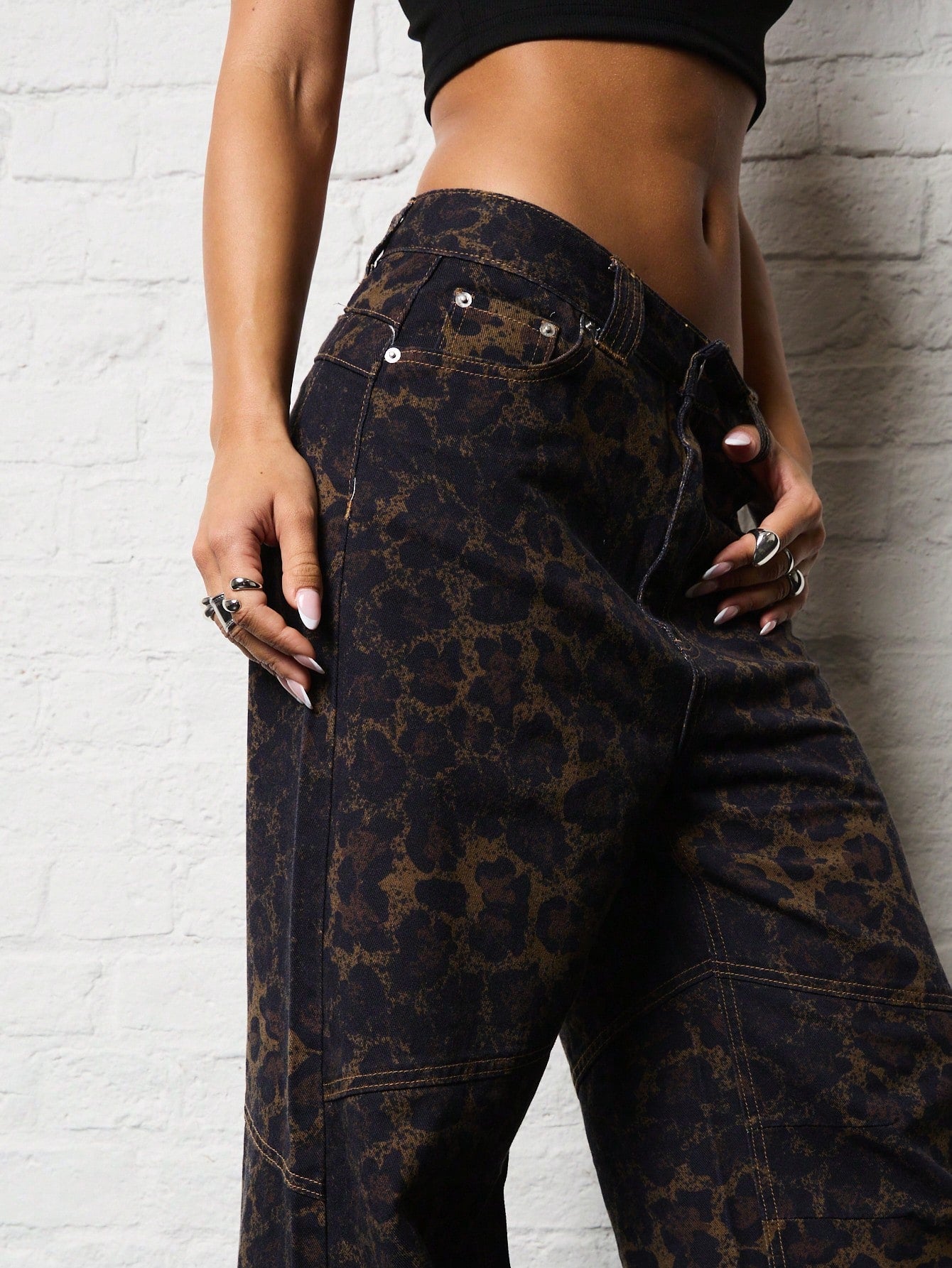 SUMWON WOMEN Leopard Print Wide Leg Jeans