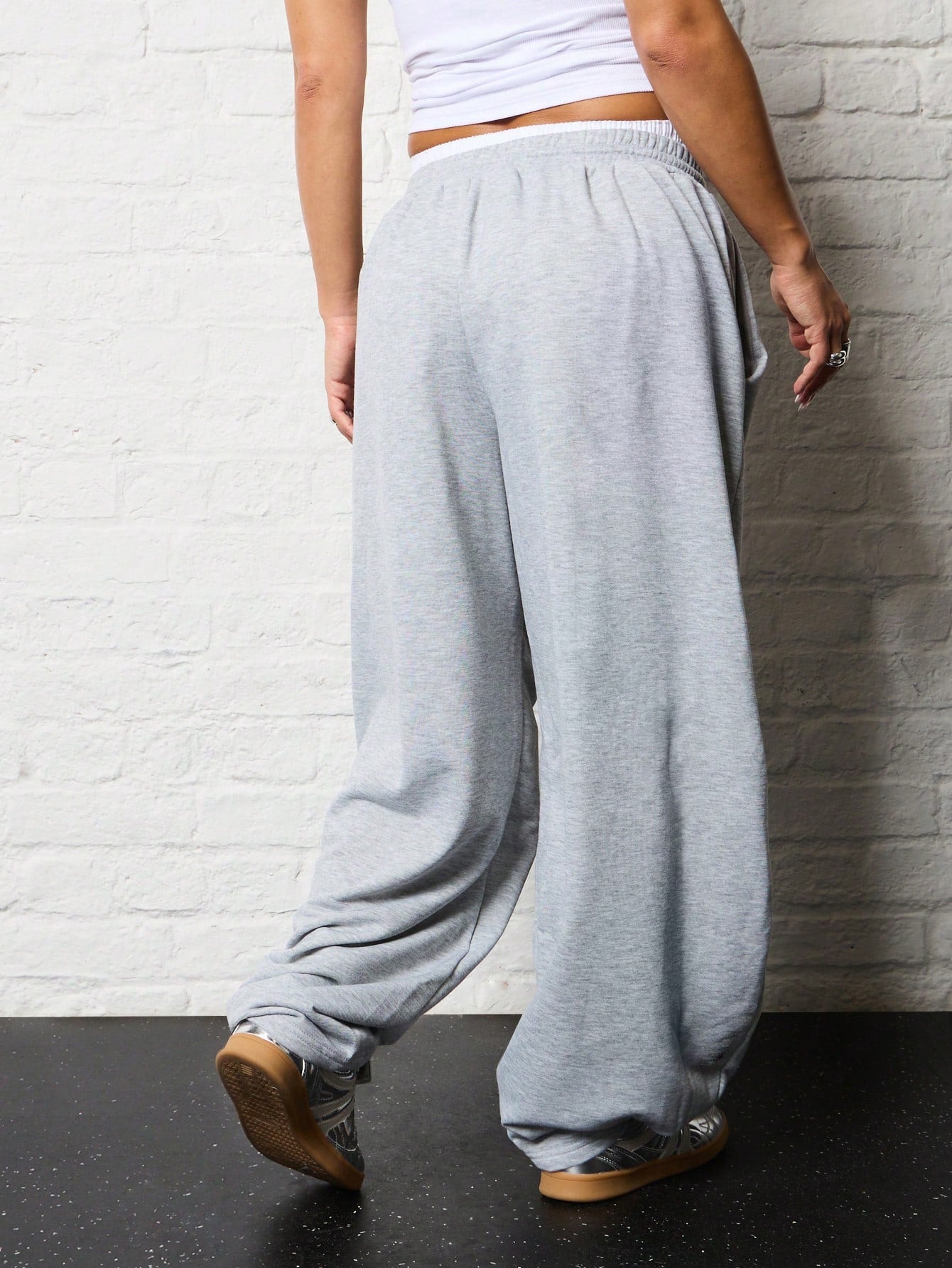 SUMWON WOMEN Loose Baggy Sweatpants With Draw Cords