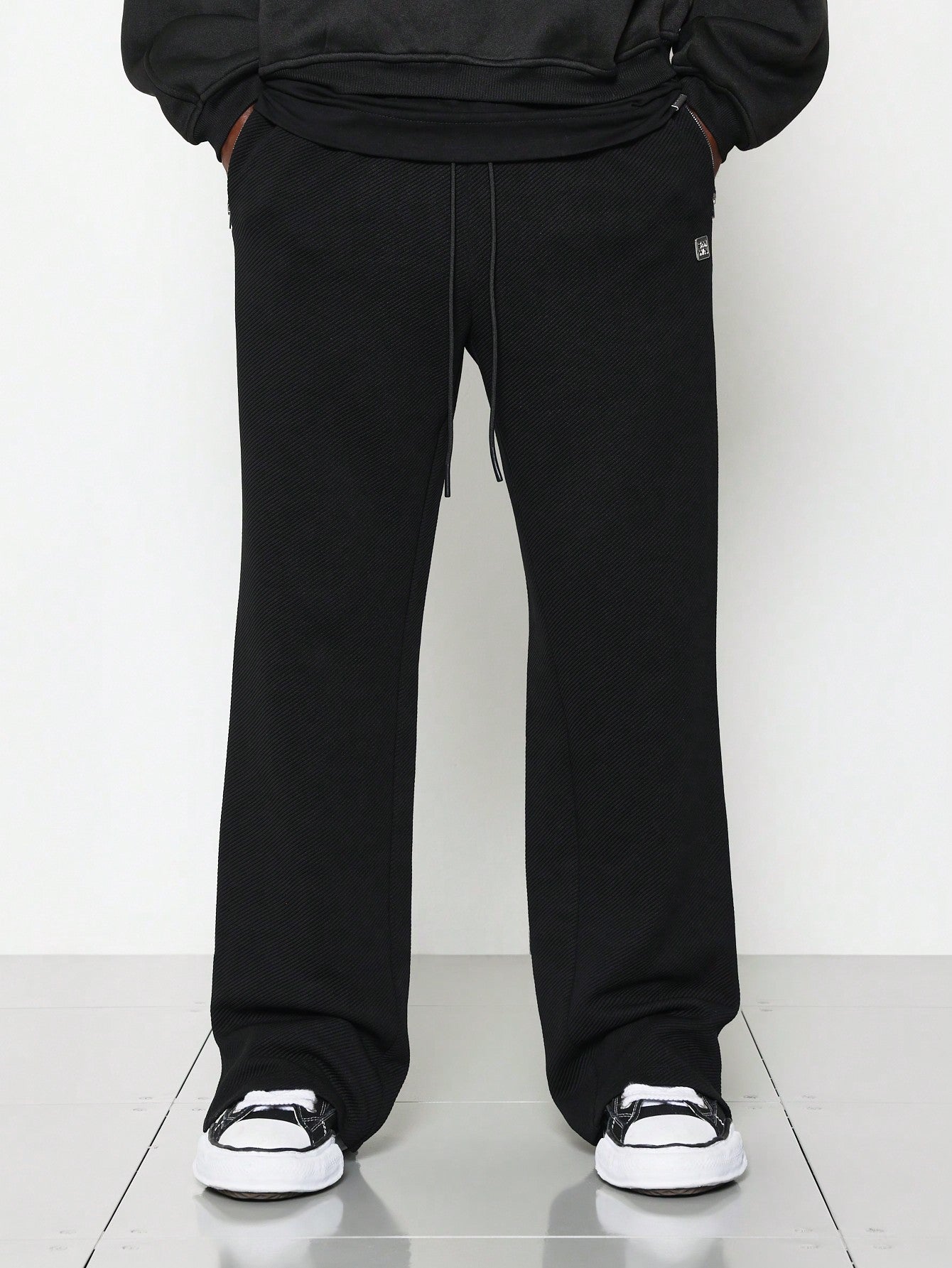 Loose Fit Sweatpants With Zip Pocket & Split Hem