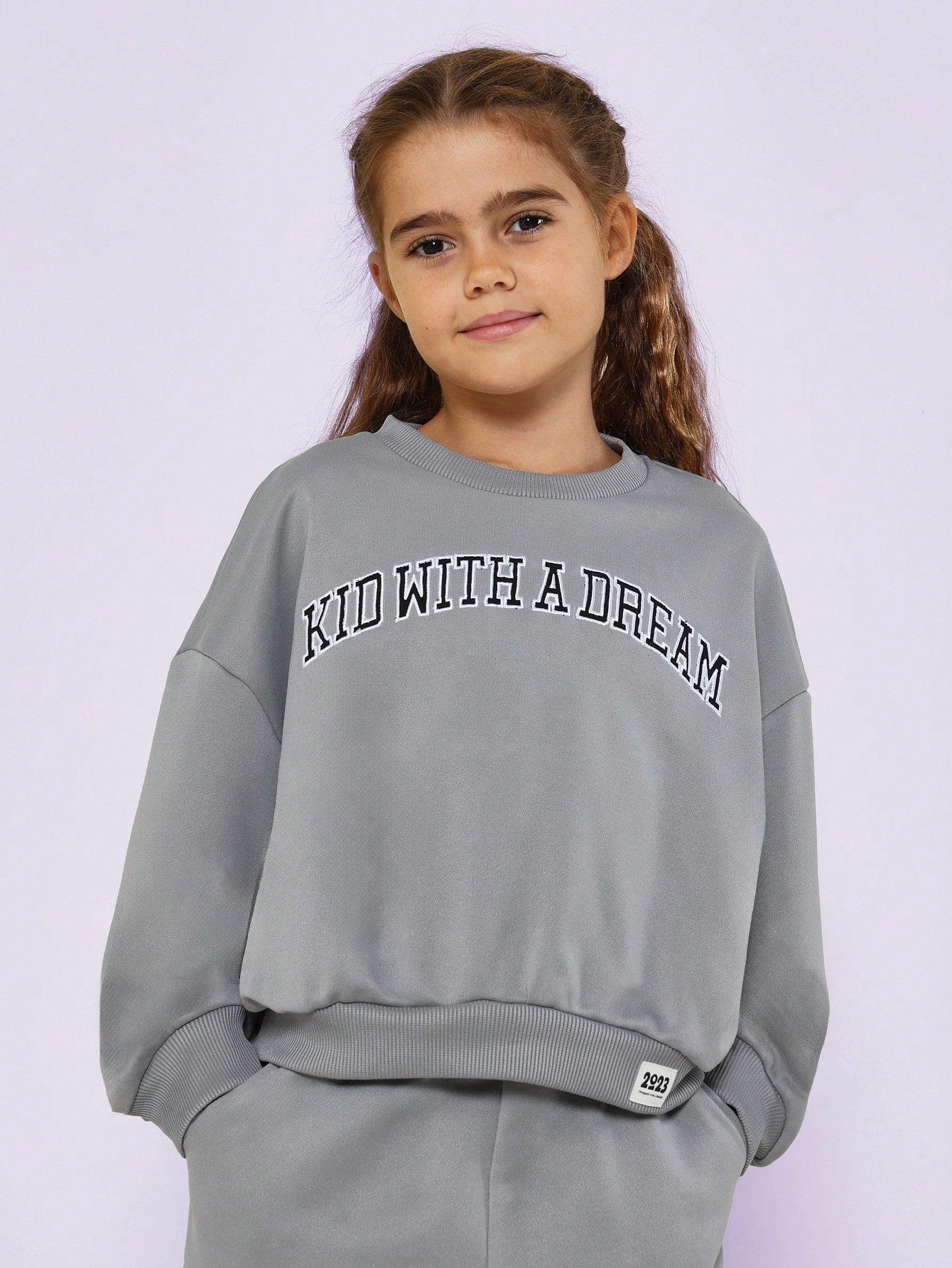 Tween Girls Regular Fit Sweatshirt With Applique And Jogger 2 Piece Set