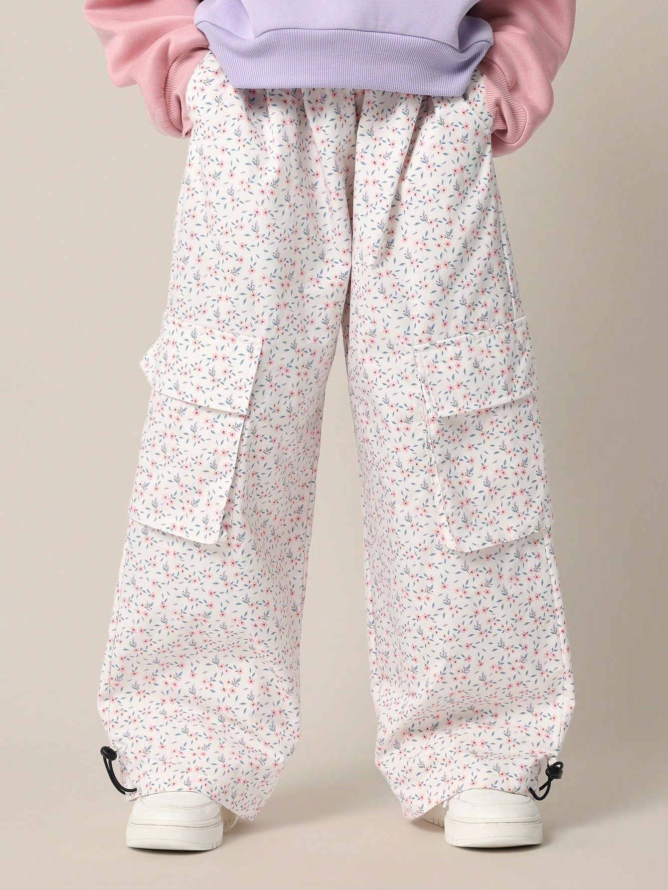 Tween Girls Comfy Regular Fit Pink & Lilac Sweatshirt And All Over Printed Cargo Pant 2 Piece Set