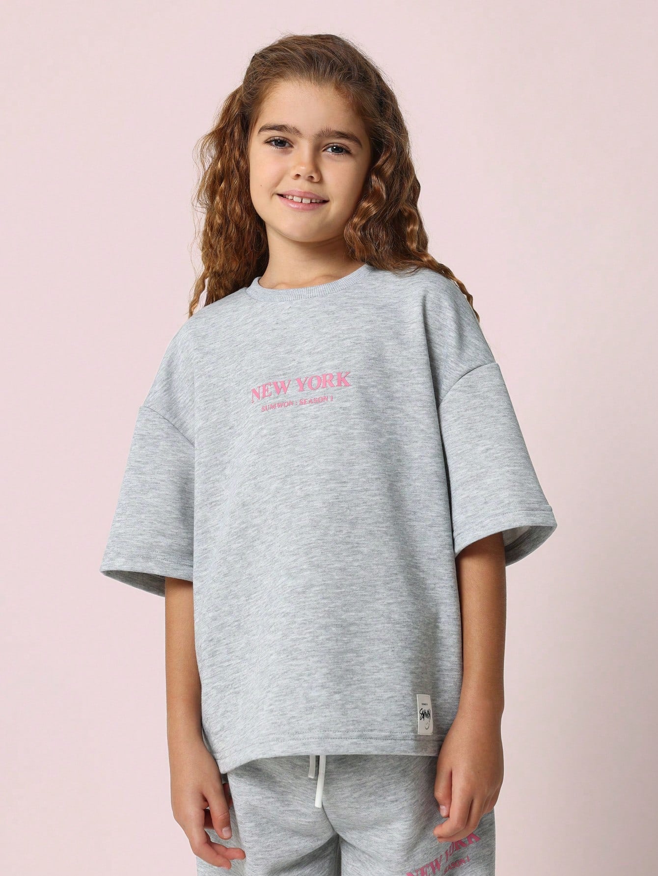 Tween Girls Everyday Oversized Tee And Loose Fit Jogger With New York Graphic Print 2 Piece Set