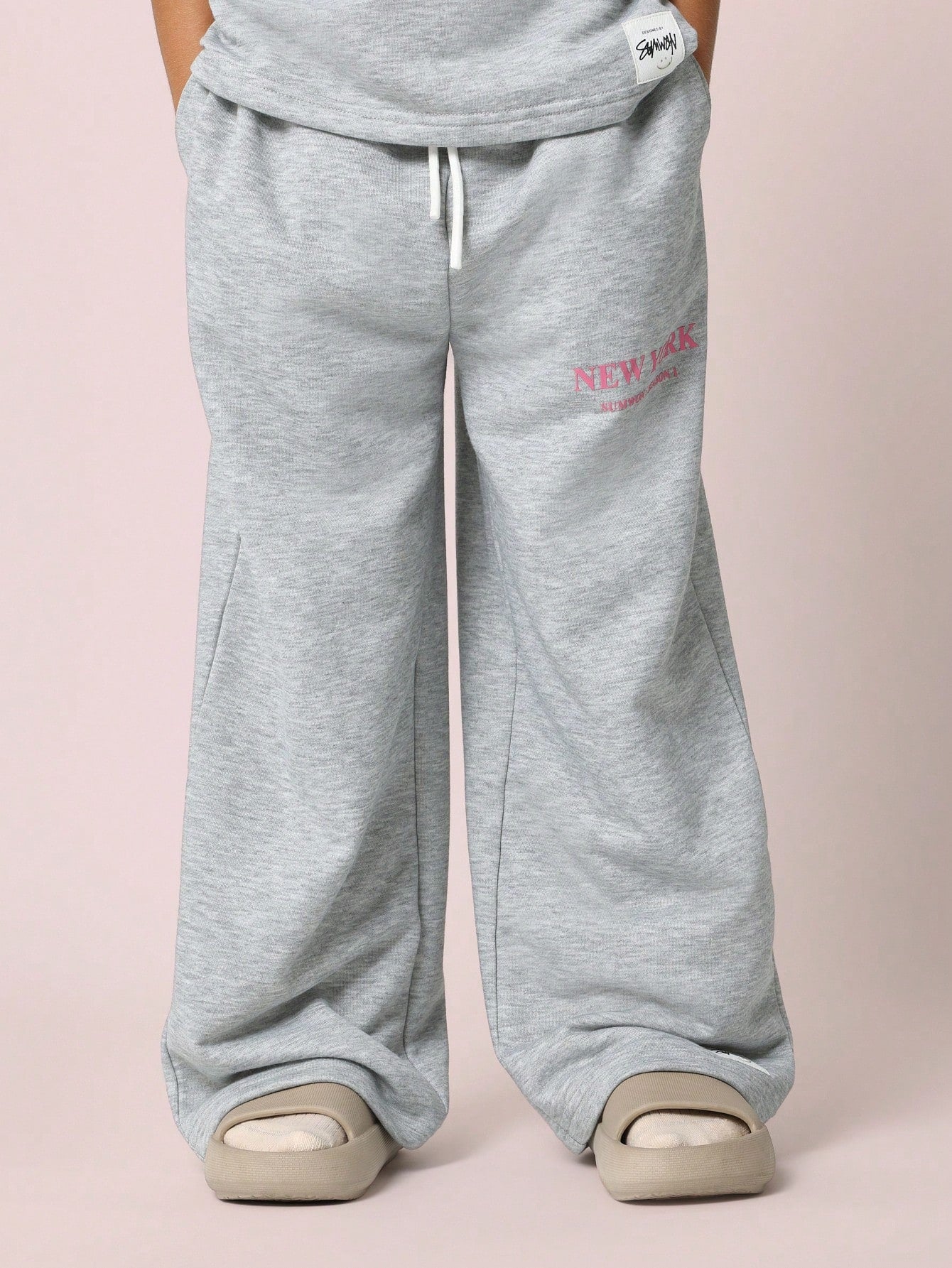 Tween Girls Everyday Oversized Tee And Loose Fit Jogger With New York Graphic Print 2 Piece Set