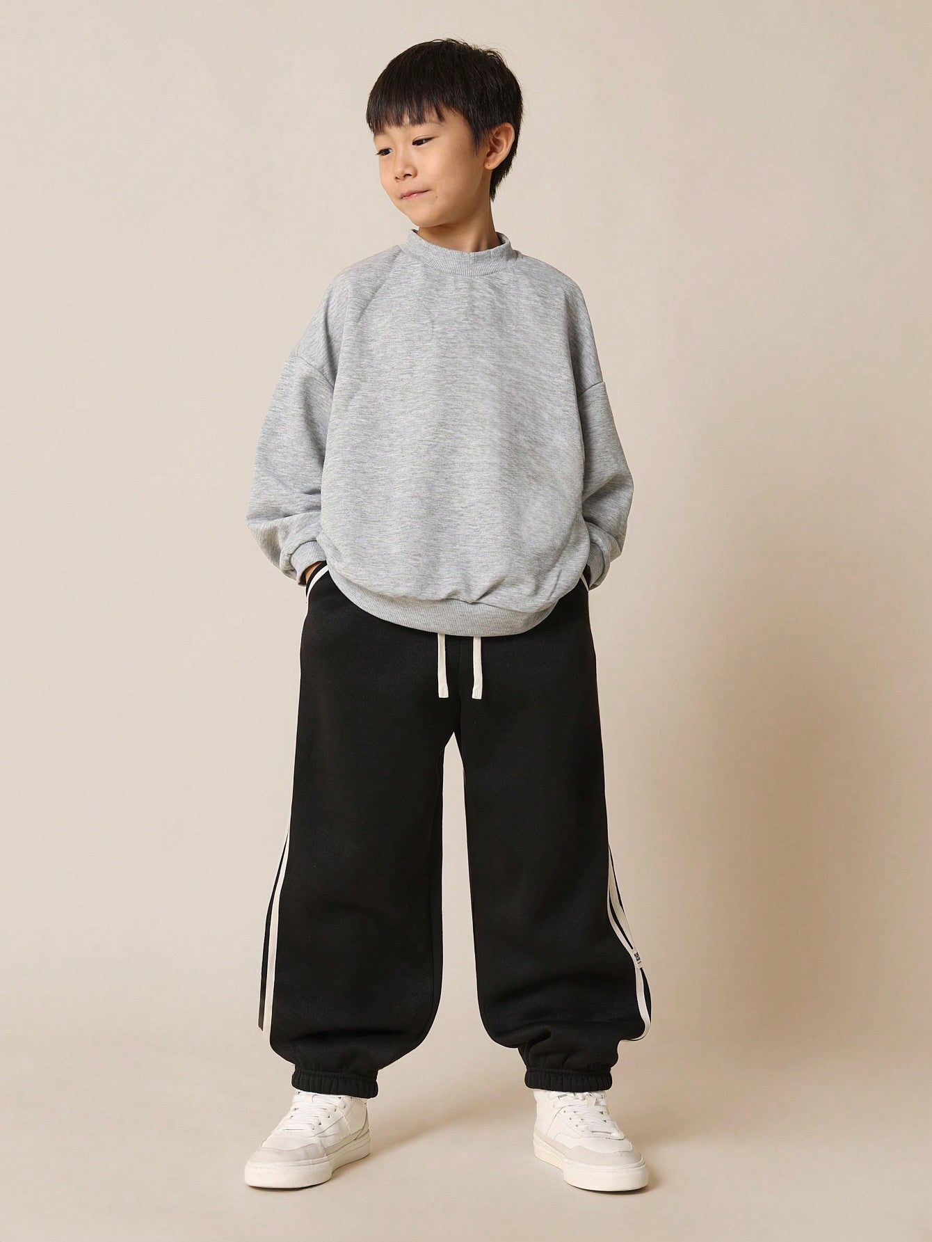 Tween Boys Loose Fit Side Stripe Panel 90's Jogger With Drawcords