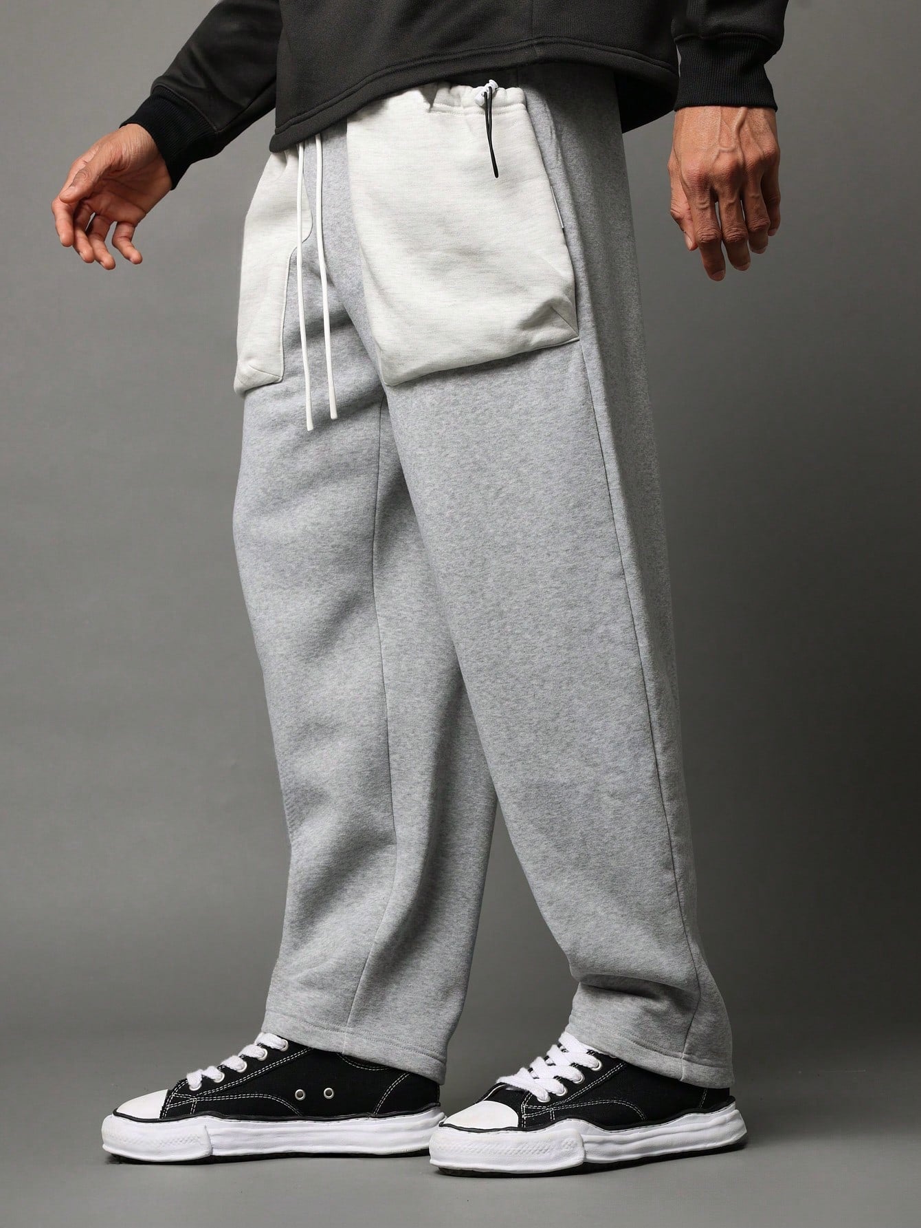 Skater Fit Sweatpants With Contrast Colour Exposed Pockets