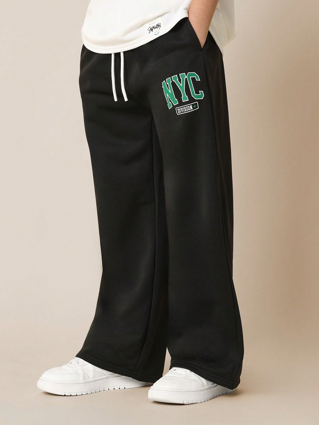 Tween Boys Wide Leg Sweatpants With NYC Graphic Print And Drawcords