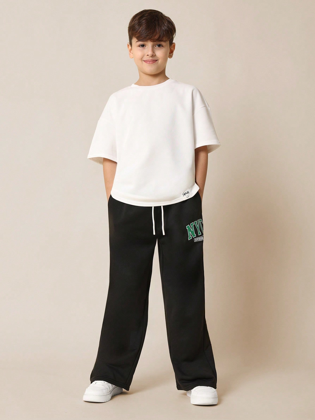 Tween Boys Wide Leg Sweatpants With NYC Graphic Print And Drawcords