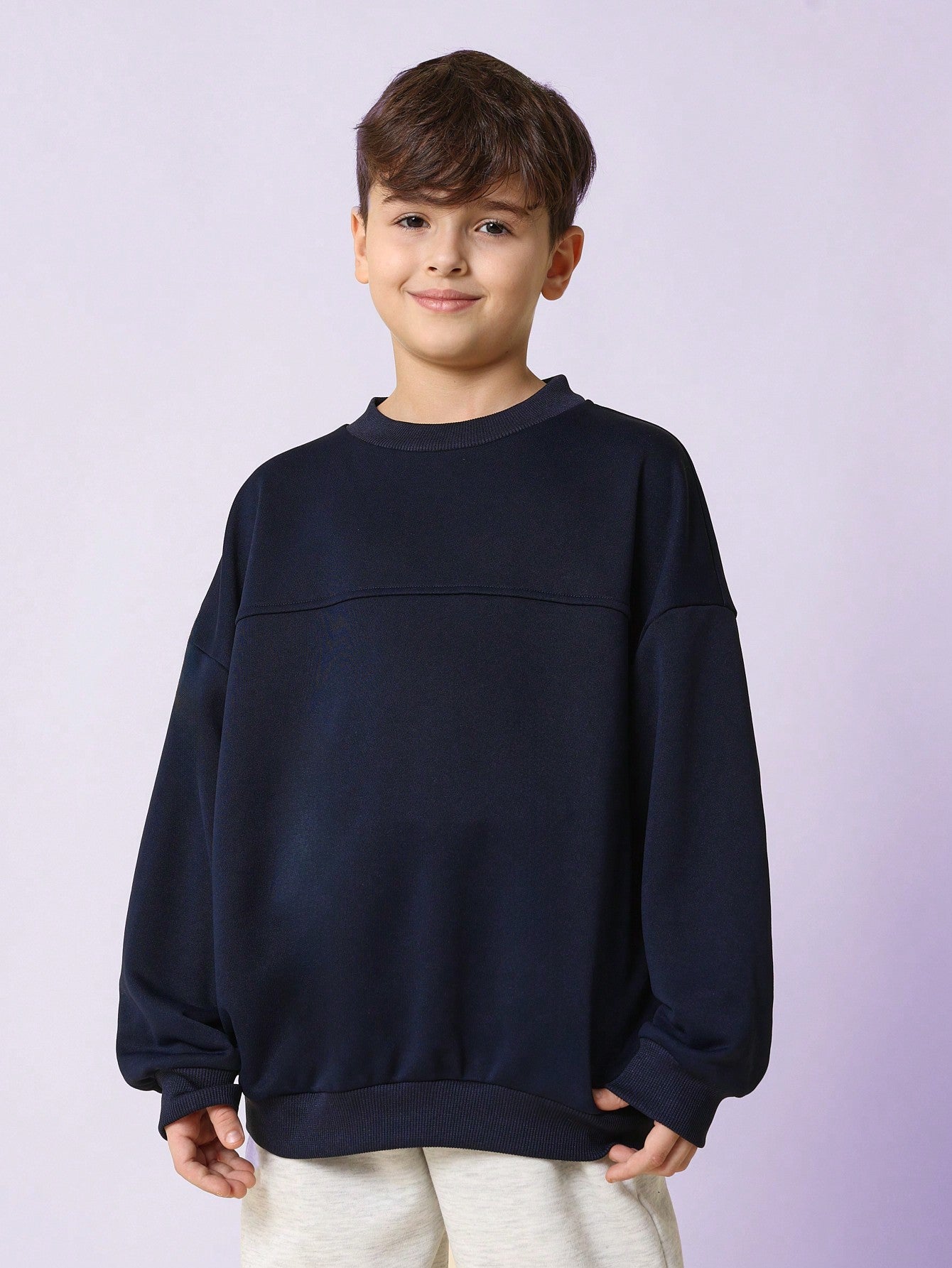 Tween Boys Regular Fit Crew Neck Sweatshirt With Applique