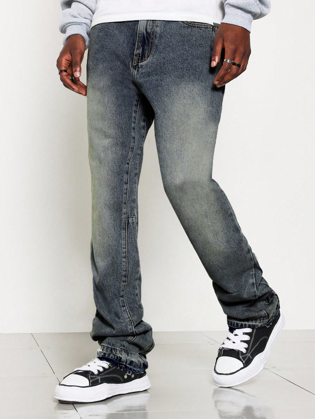 Flare Fit Washed Jean