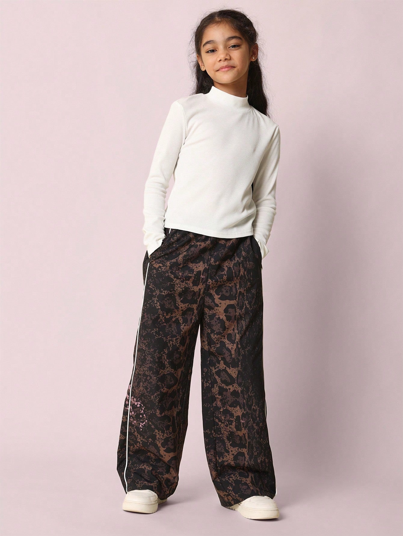 Tween Girls Relaxed Straight Fit Leopard Printed With Piping Detail