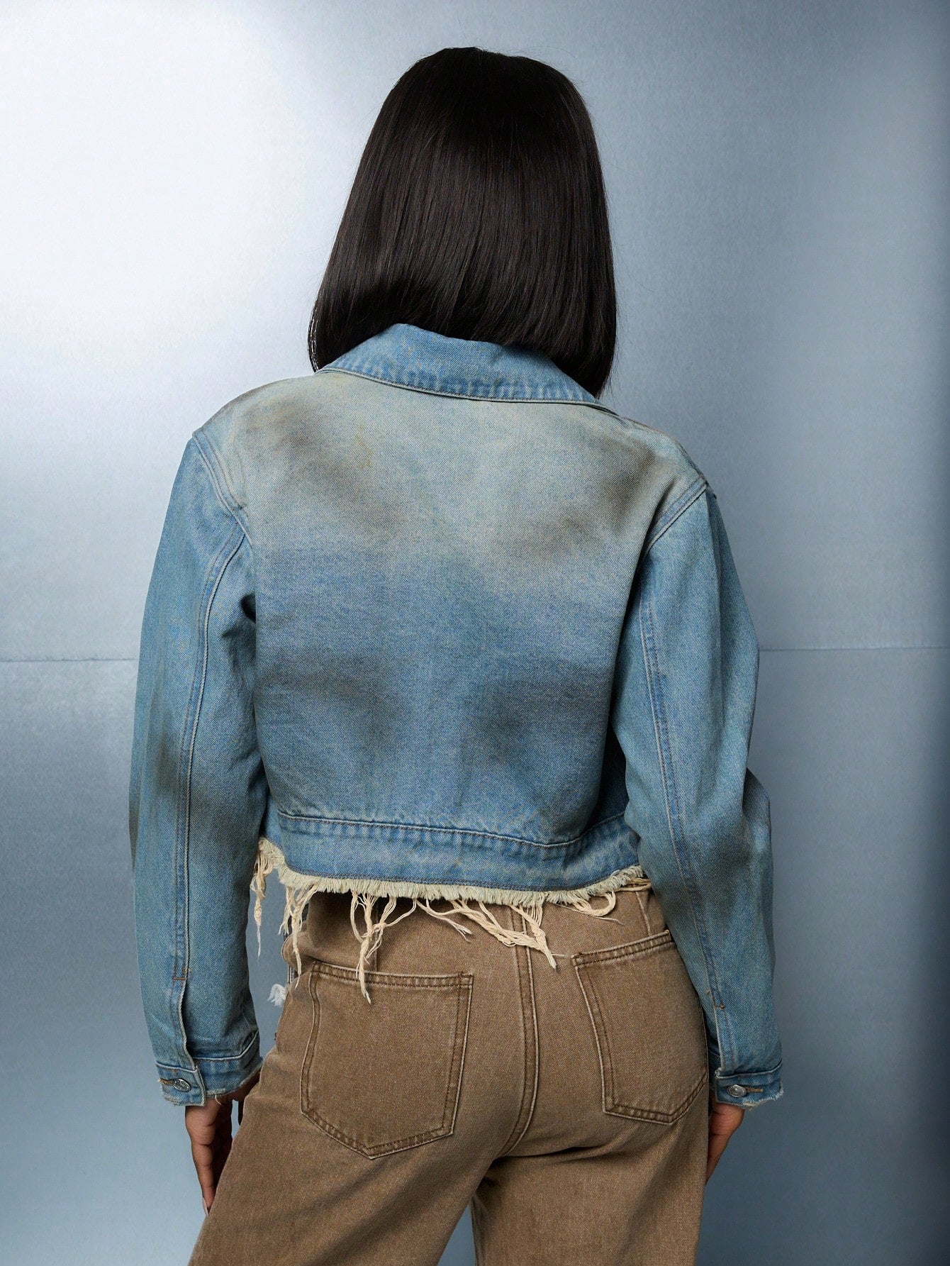 SUMWON WOMEN Distressed Vintage Washed Crop Denim Jacket