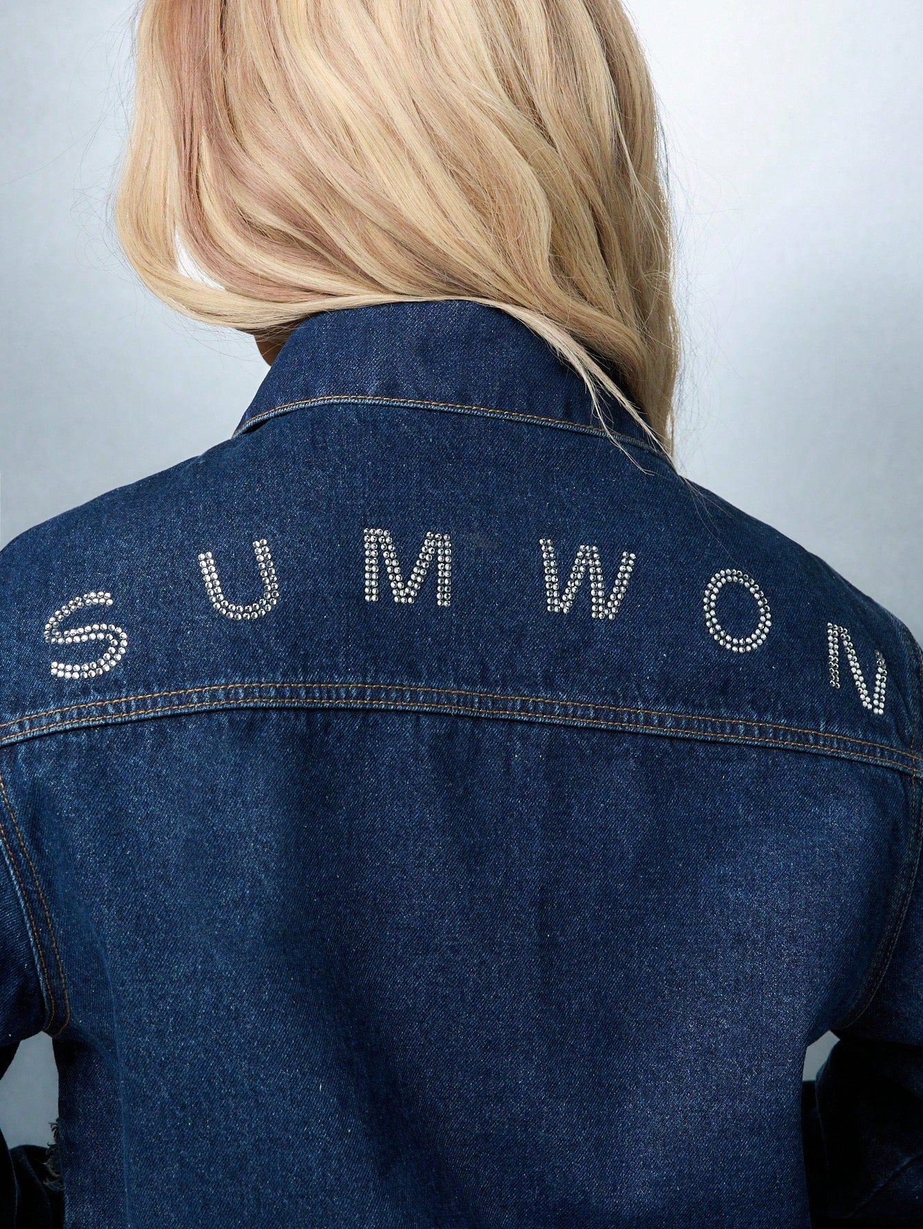 SUMWON WOMEN Distresses Embellished Crop Denim Jacket