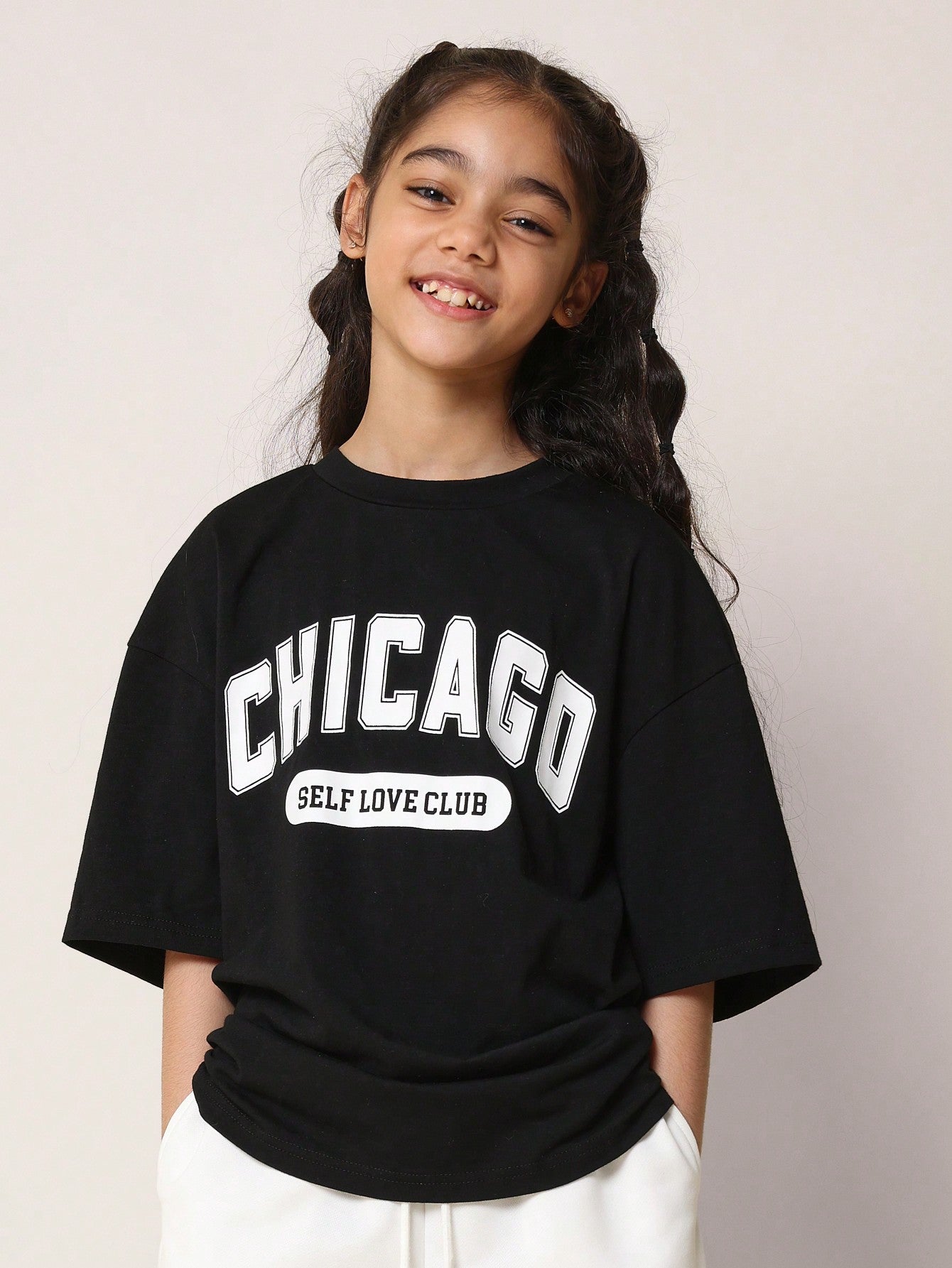 Tween Girls Everyday Oversized Chicago Graphic Print Tee