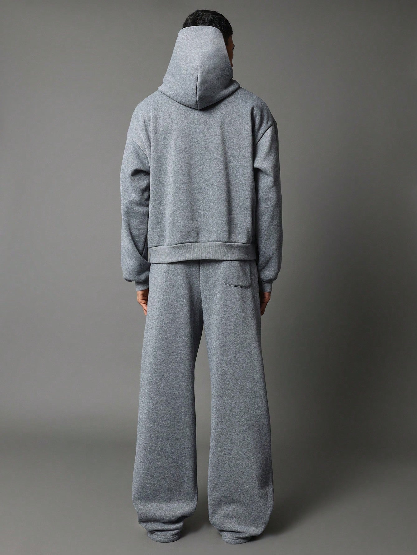 Regular Fit Essential Overhead Hoodie And Loose Fit Baggy Sweatpants 2 Piece Set