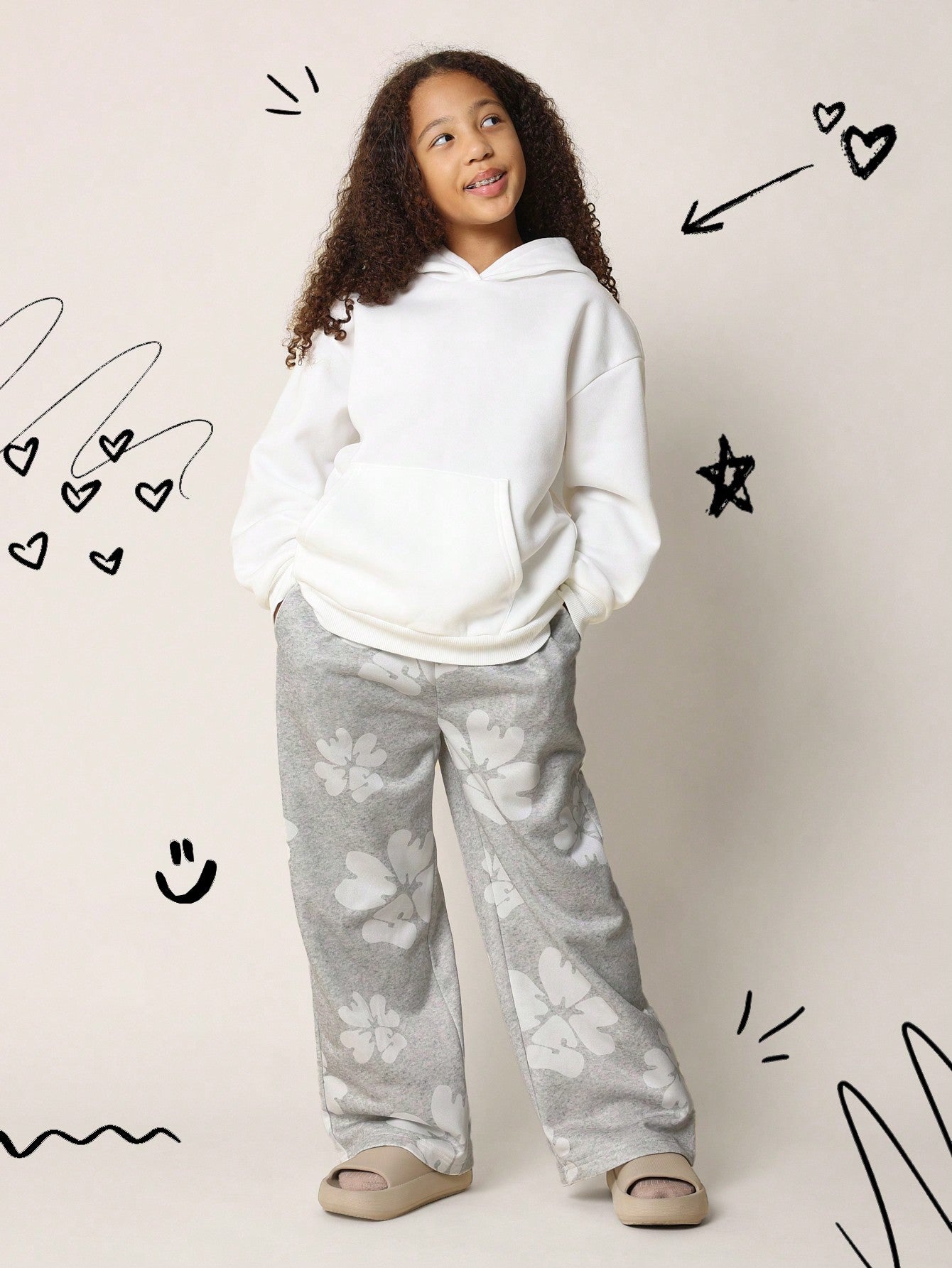 Tween Girls Comfy Regular Fit Overhead Hoodie And Straight Fit Floral Printed Sweatpants