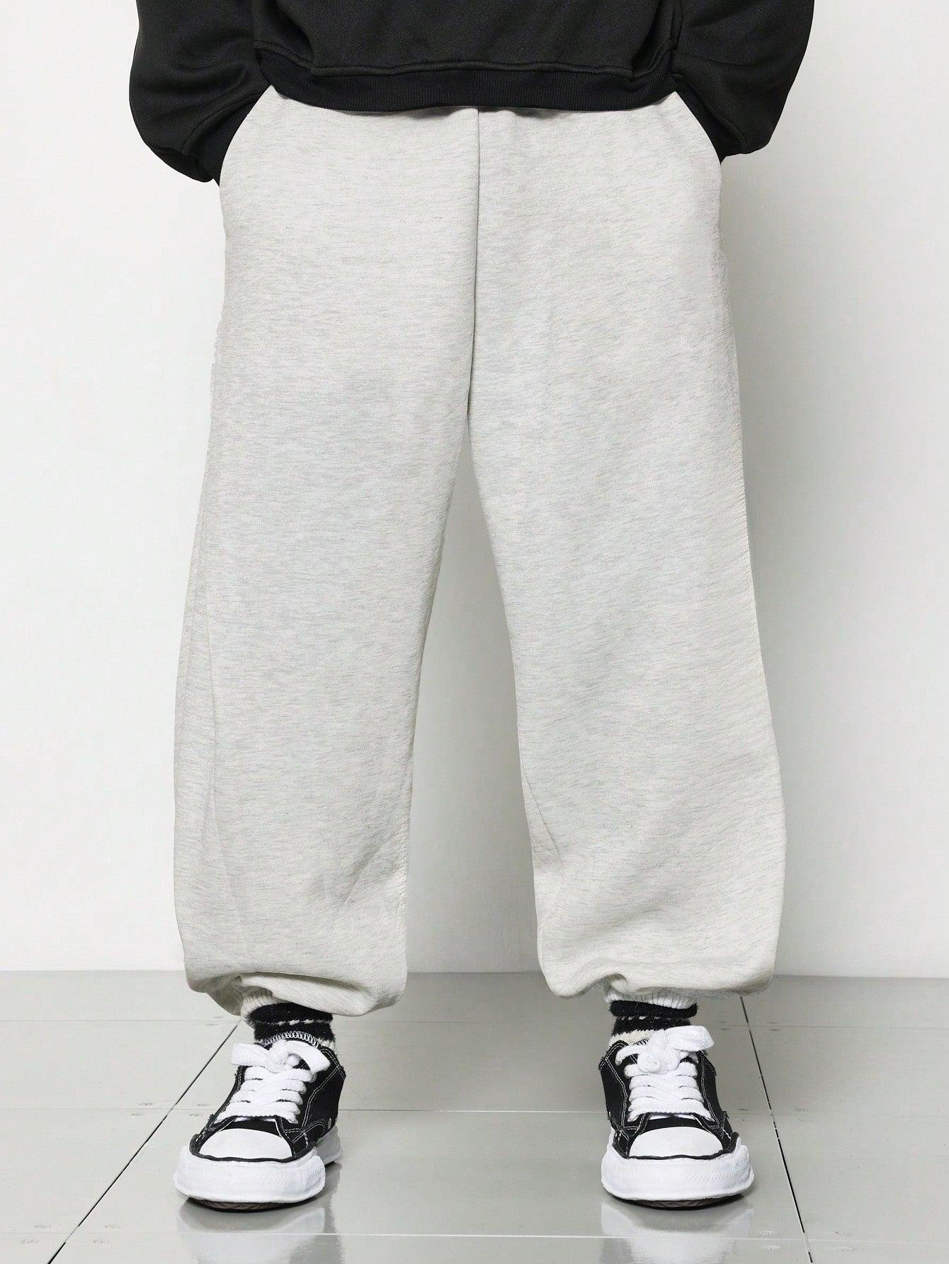 Loose Fit Side Pleated Cuffed Jogger