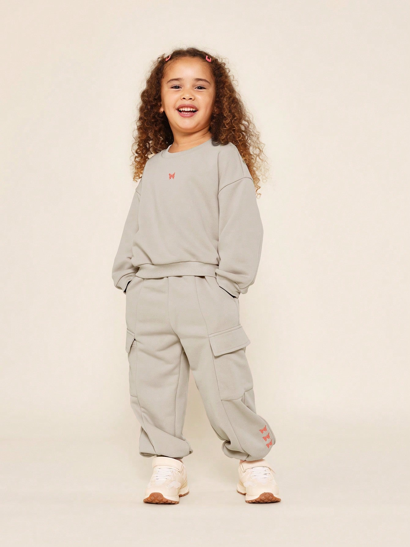 Young Girls Everyday Play Crew Neck Sweatshirt And Cargo Jogger 2 Piece Set With Butterfly Graphic Print