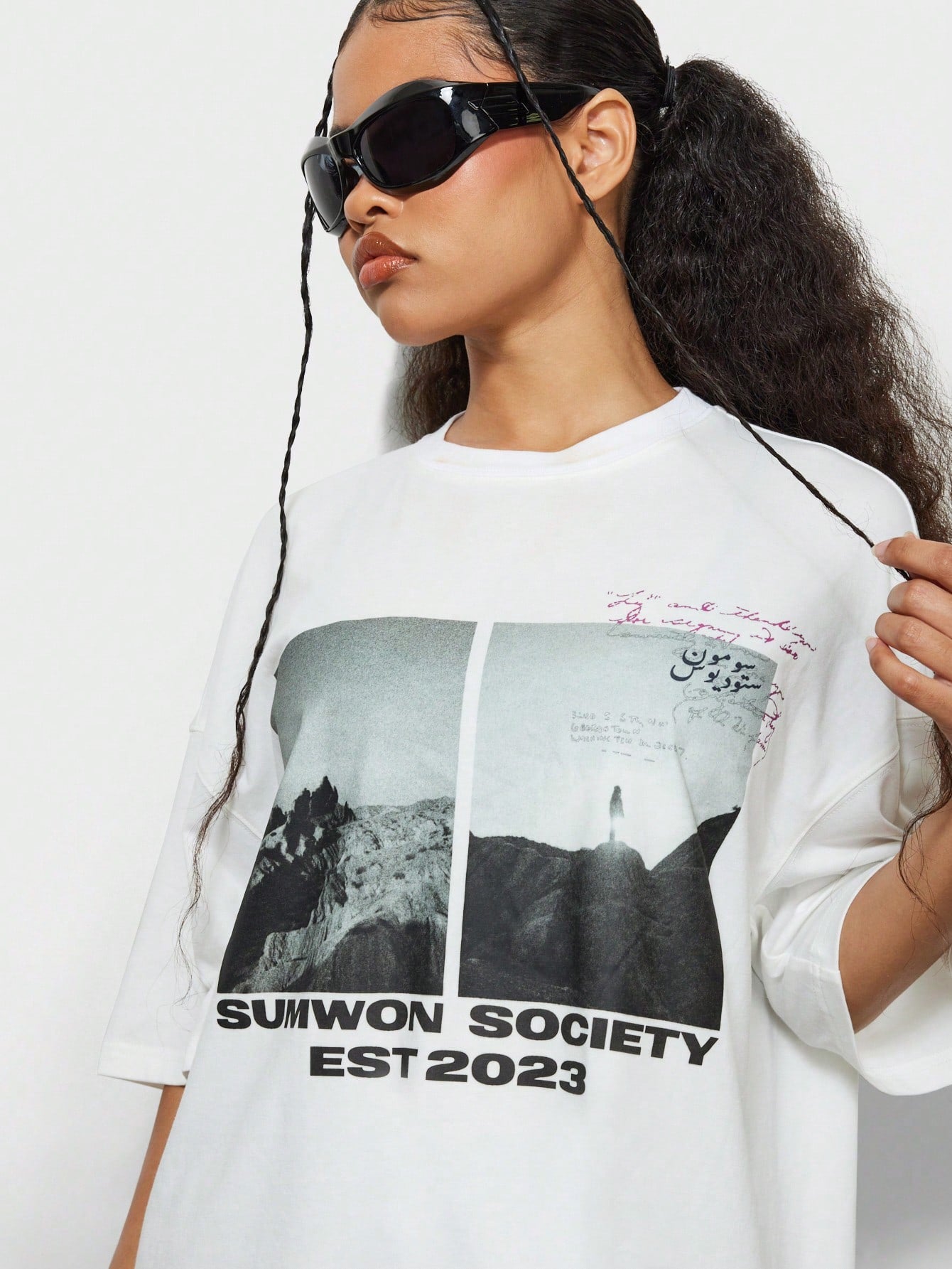 SUMWON WOMEN Photographic Print Drop Shoulder Oversized T-Shirt